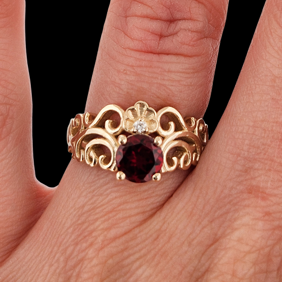 SheShell Ring - Garnet, Diamond and Gold - Inchoo Bijoux