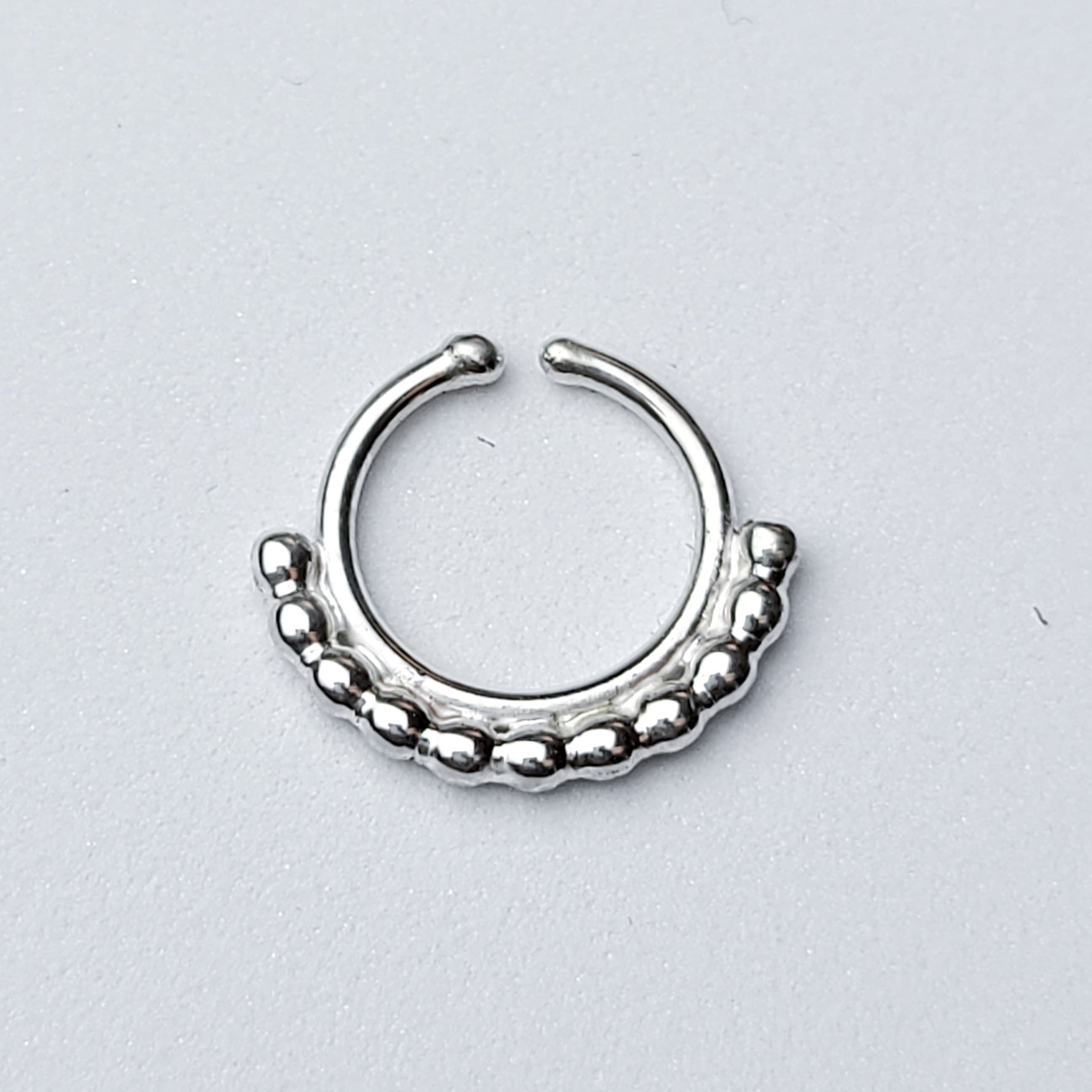 Modern Minimal Septum Ring-Septum-Inchoo Bijoux-Inchoo Bijoux