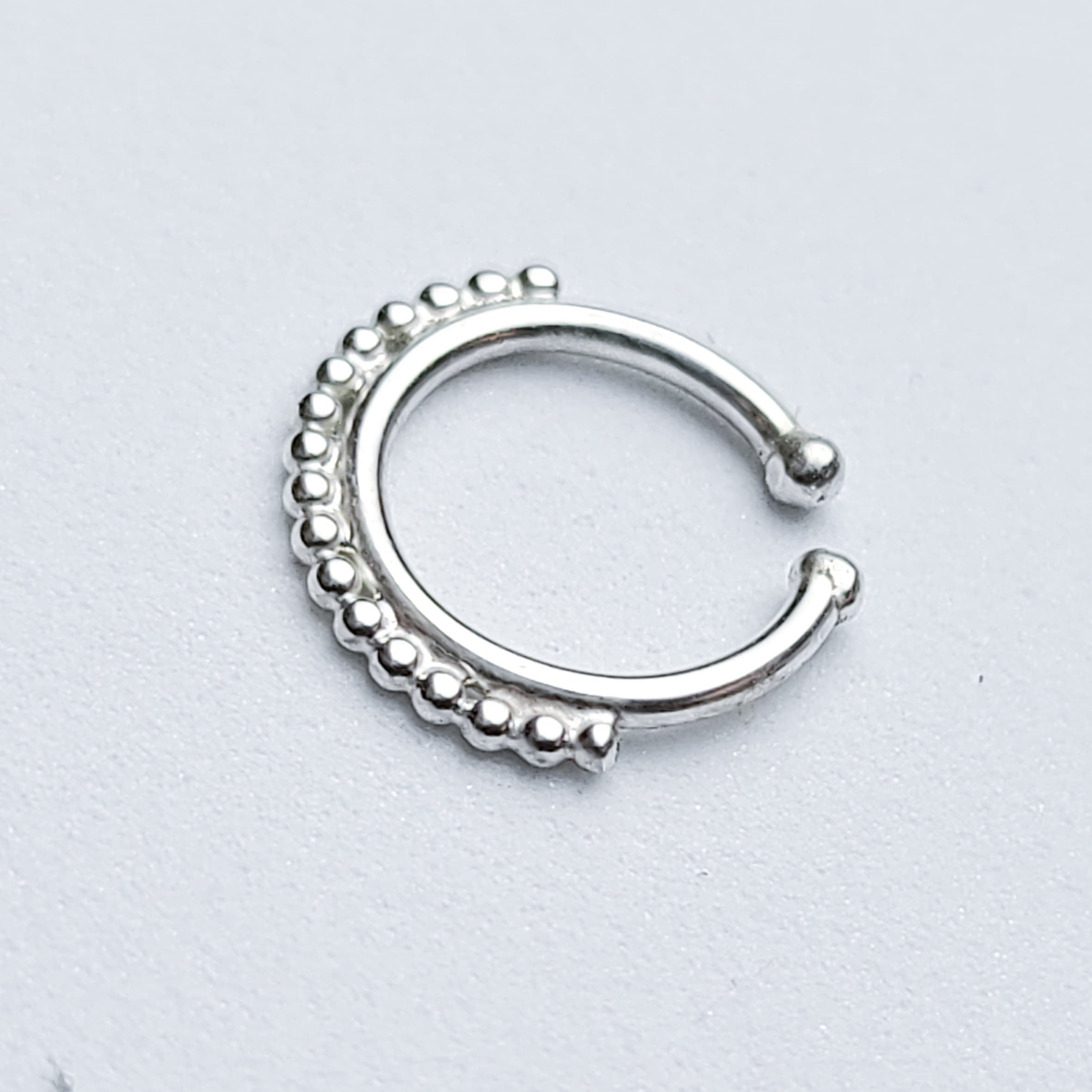Minimal Modern Septum Nose Ring-Septum-Inchoo Bijoux-Inchoo Bijoux