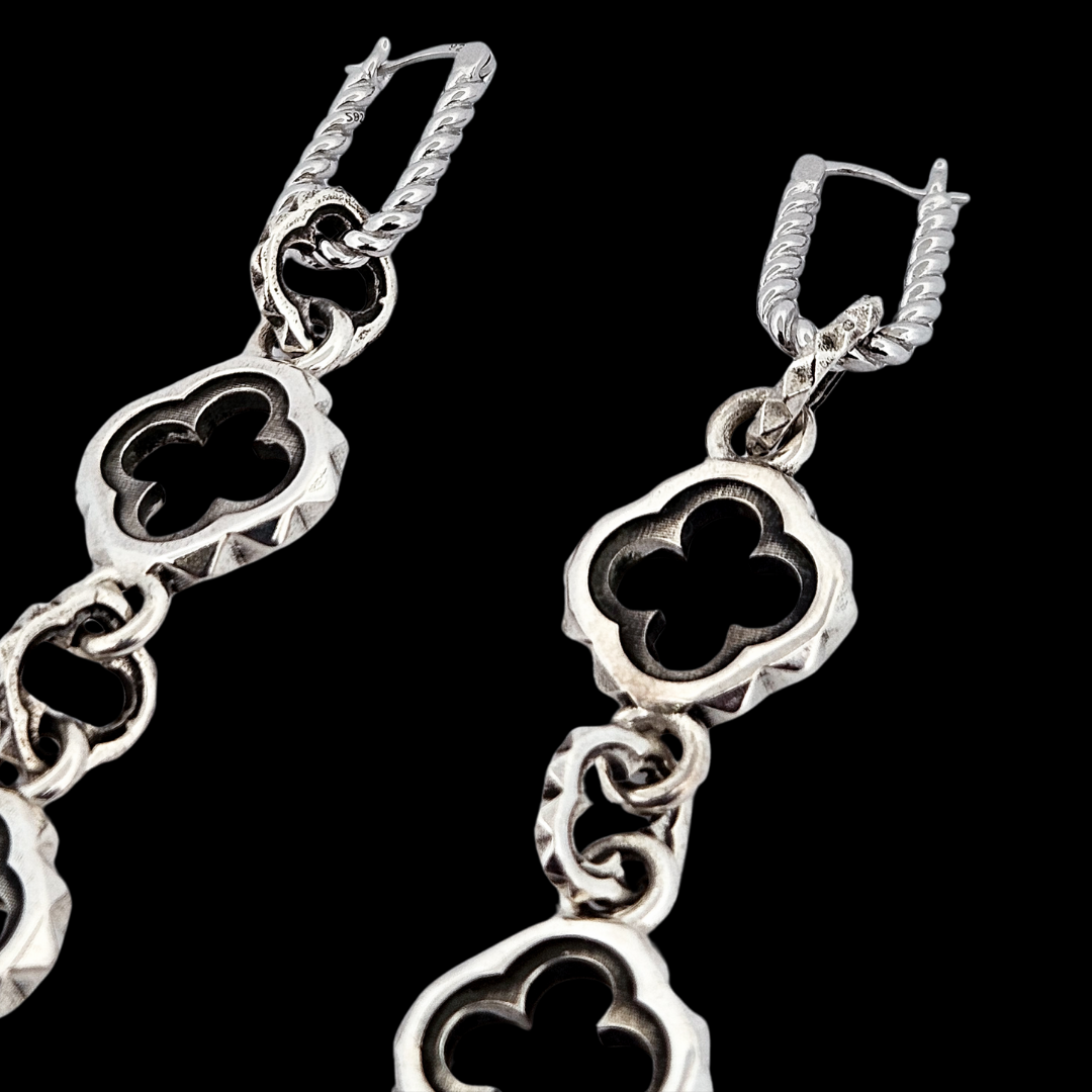 Quatre foils Dangling Silver Earrings
