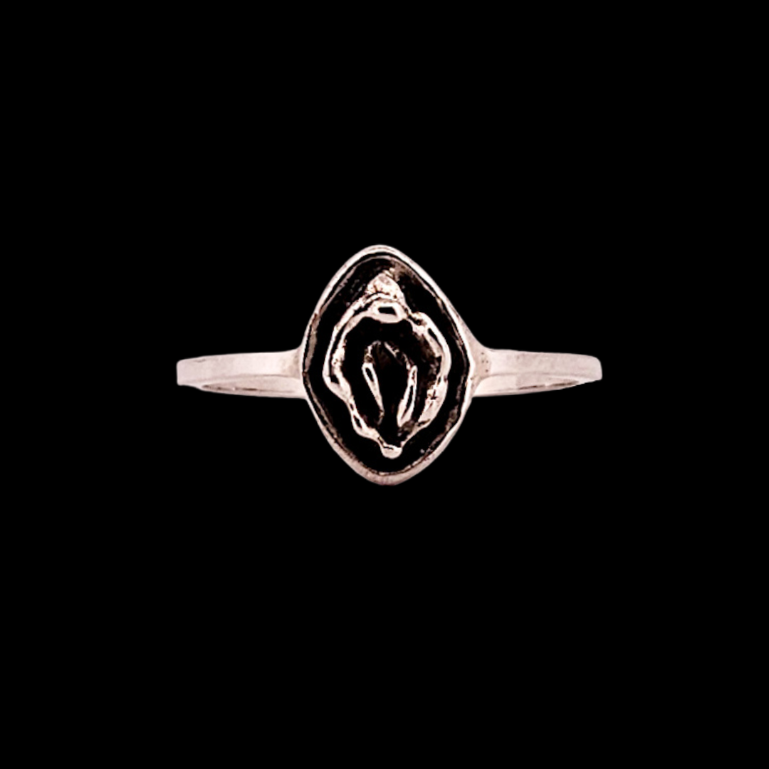 Small Cute Vulva Ring Sterling Silver