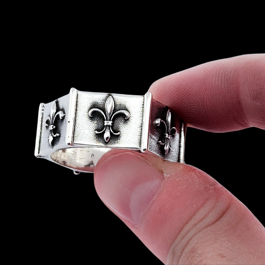 Sterling Silver Fleur de Lys Ring Band