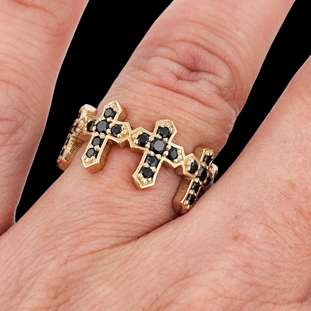 Protected Sacred Circle Ring - Gold and Black Diamonds - Eternity Cross Ring - Inchoo Bijoux