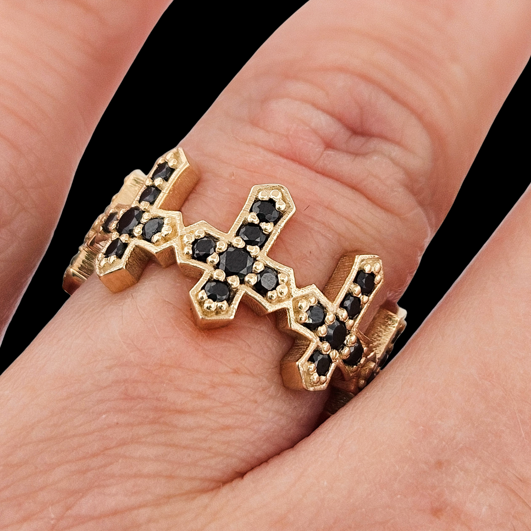 Protected Sacred Circle Ring - Gold and Black Diamonds - Eternity Cross Ring - Inchoo Bijoux
