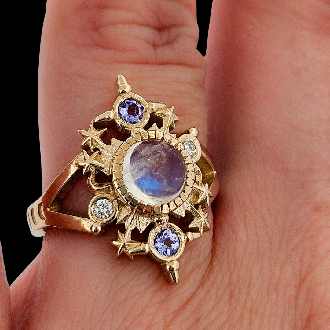 Alignement Ring - Gold, Rainbow Moonstone, Tanzanite and Diamond - Inchoo Bijoux