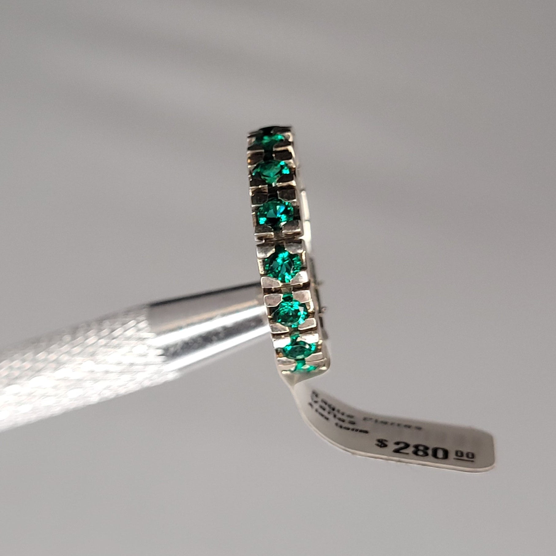 Bague Pierres Vertes Synthetiques gr 6.5