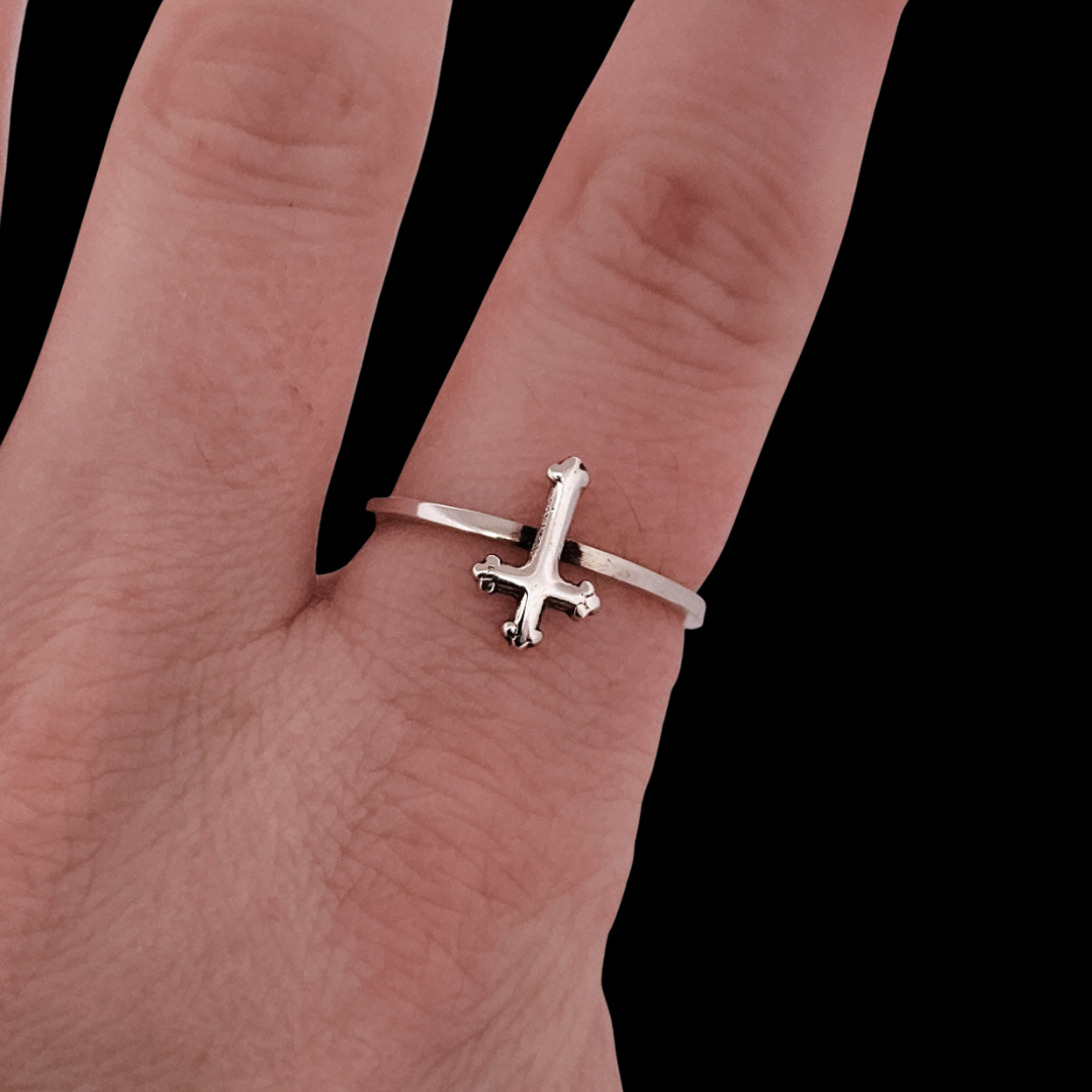 Tiny Trefoil Cross Ring Sterling Silver - Inchoo Bijoux