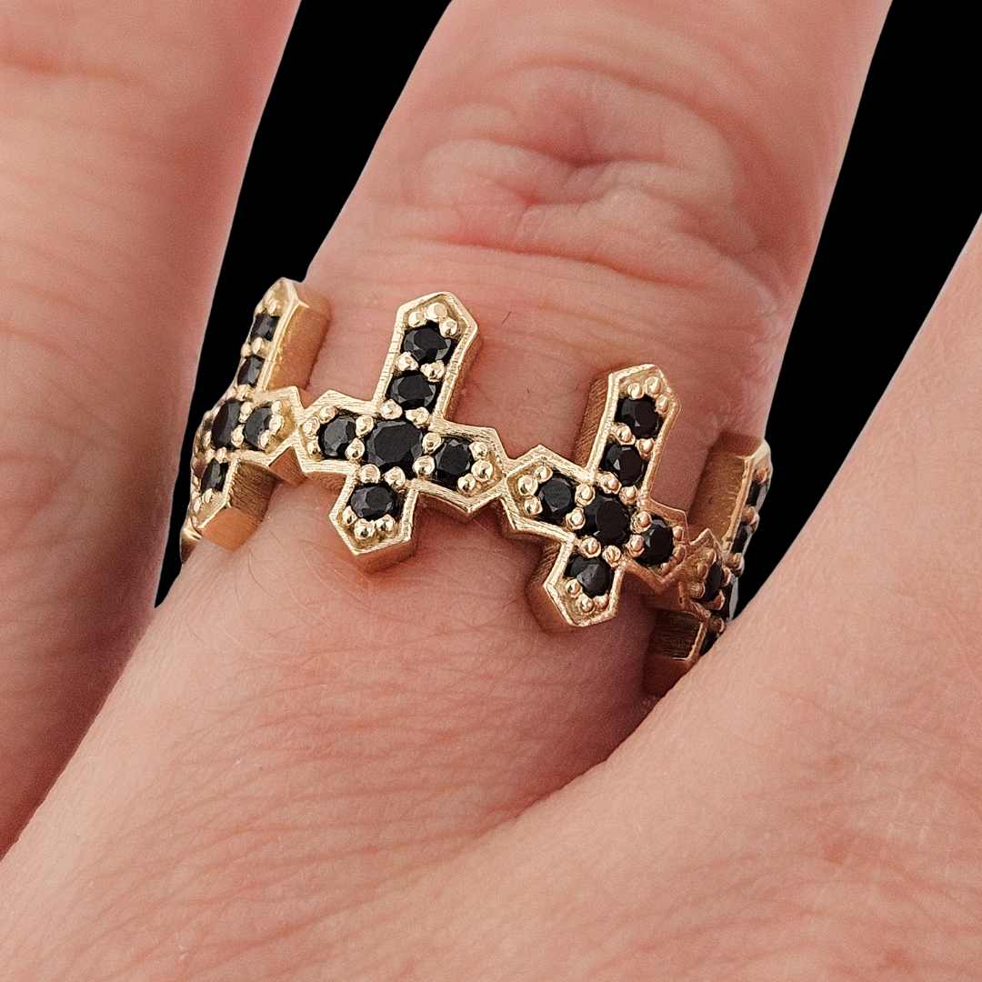 Protected Sacred Circle Ring - Gold and Black Diamonds - Eternity Cross Ring - Inchoo Bijoux