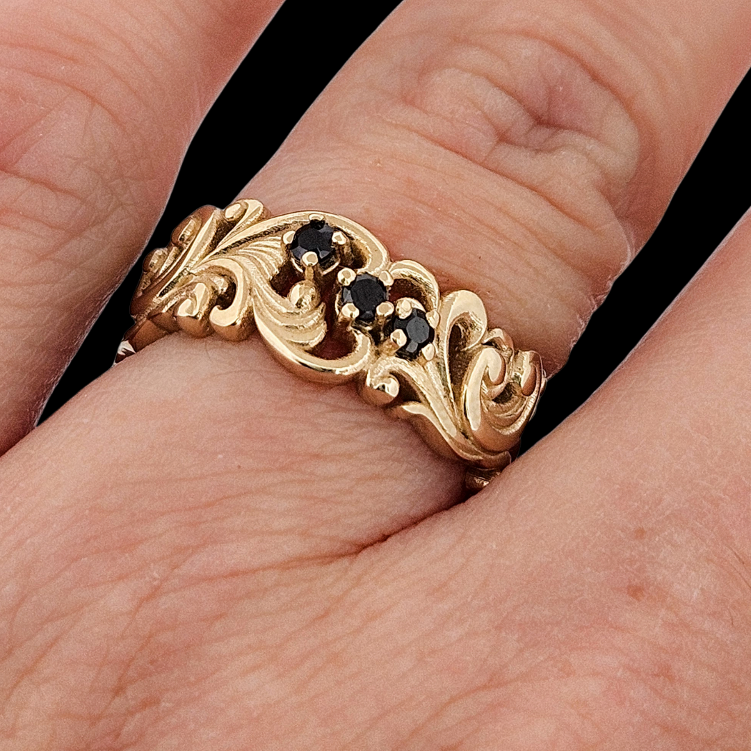 Delicate Rococo Ring Band - Gold and Black Diamonds - Inchoo Bijoux