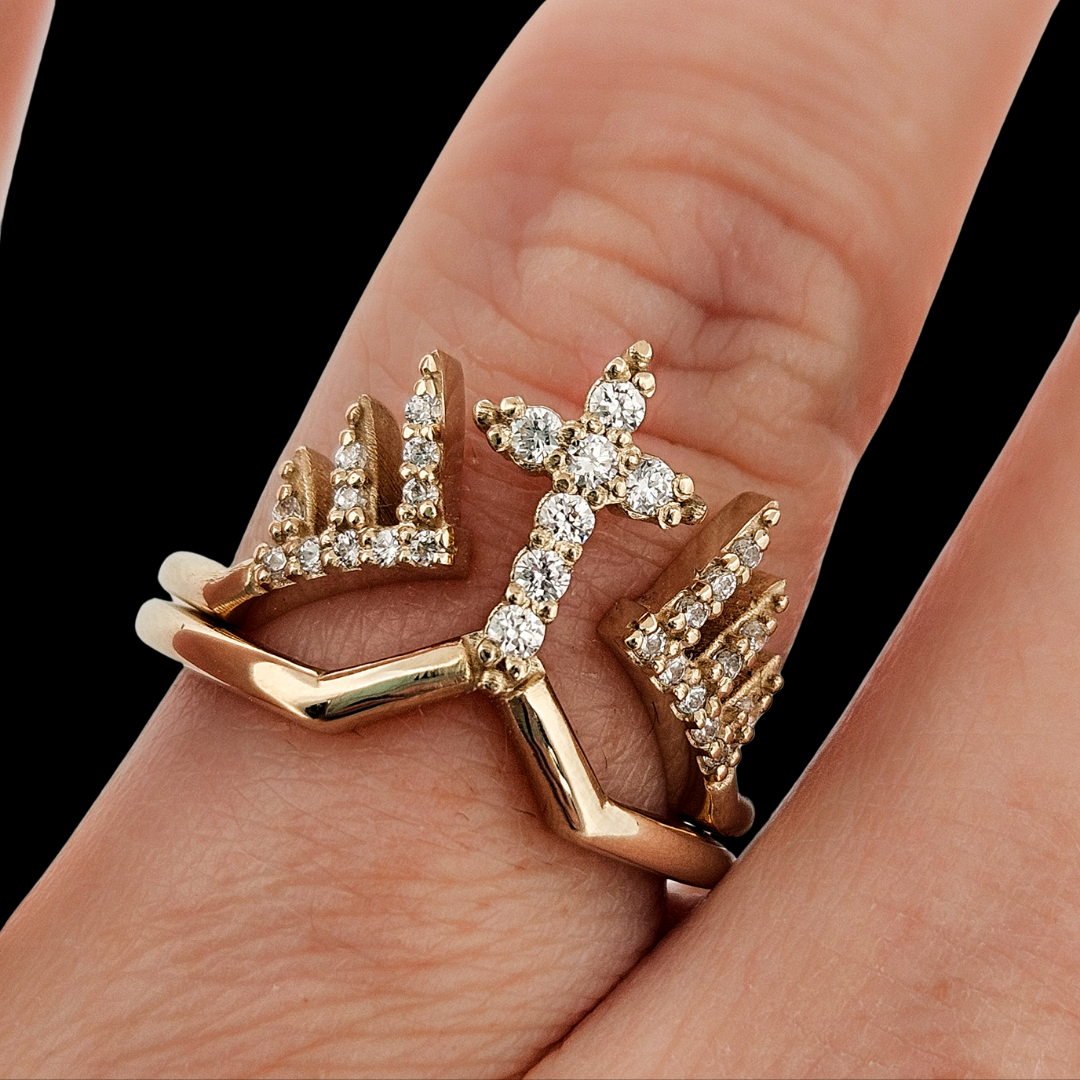The Aura Stackable Ring - Solid Gold and Diamonds - Inchoo Bijoux