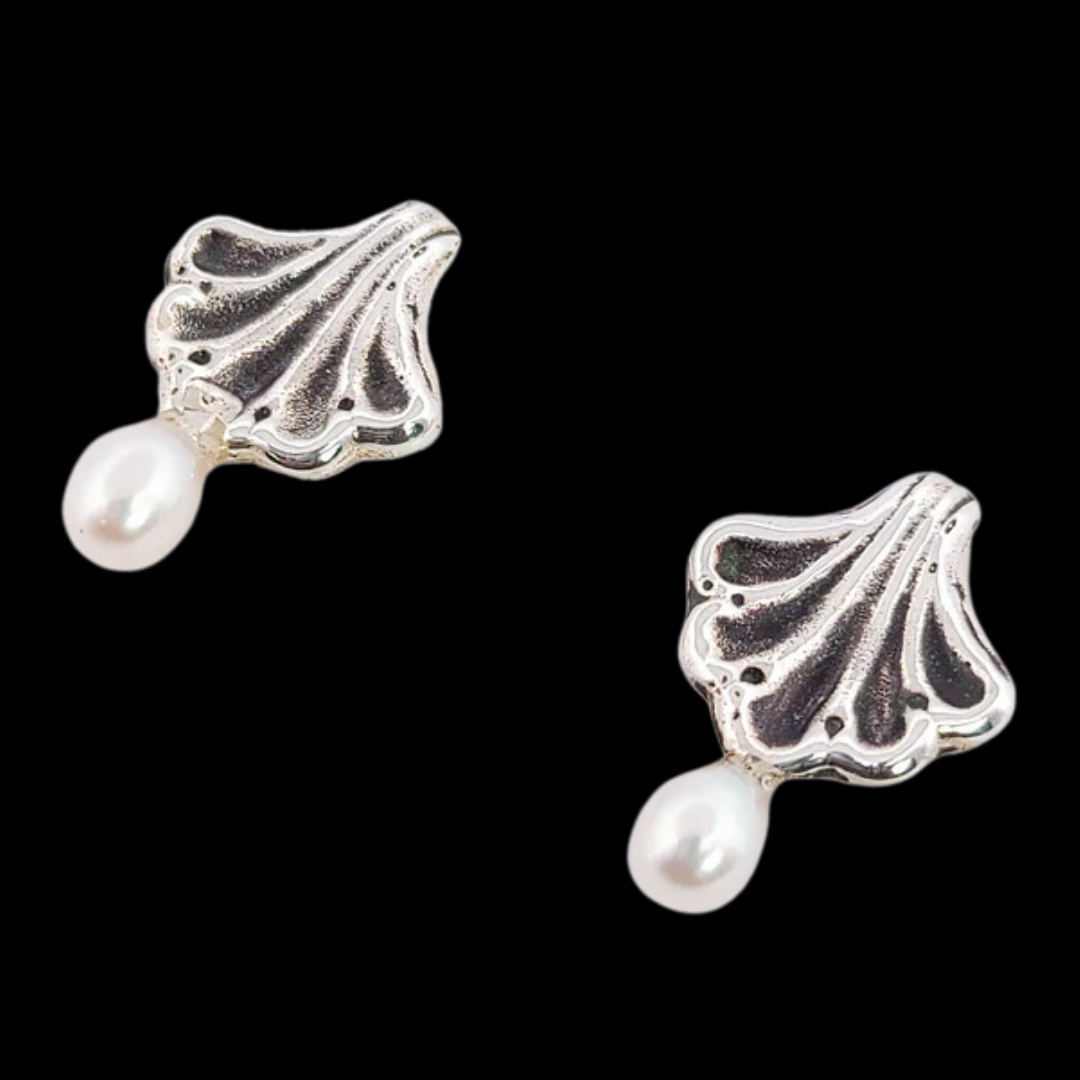 Minimal Small Baroque Shell Earrings With White Pearls