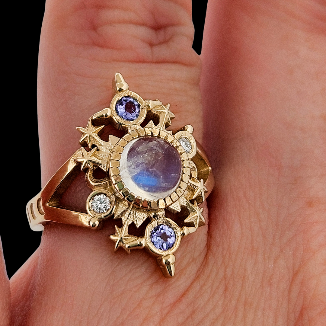 Alignement Ring - Gold, Rainbow Moonstone, Tanzanite and Diamond - Inchoo Bijoux