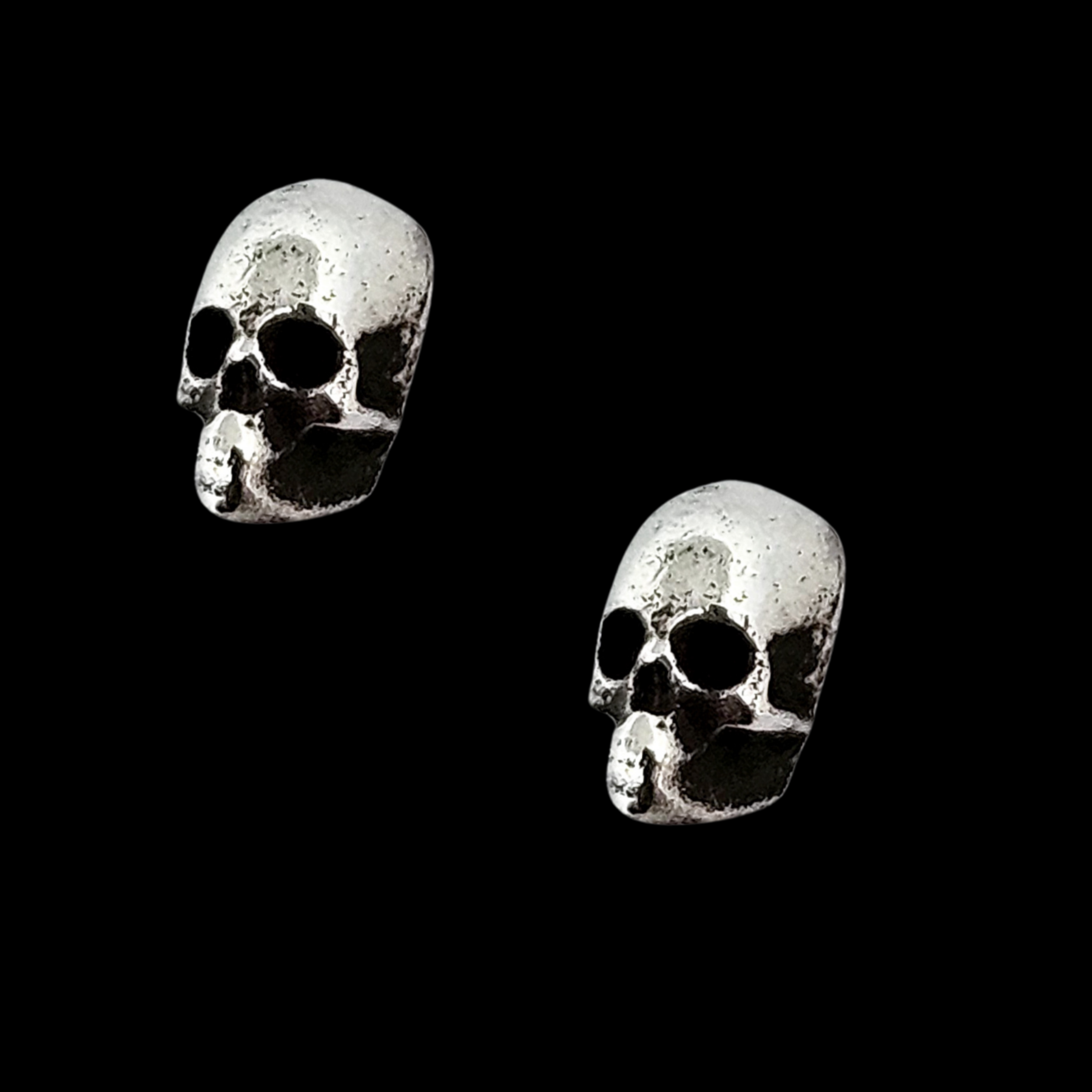 Tiny Skull Earrings - Inchoo Bijoux