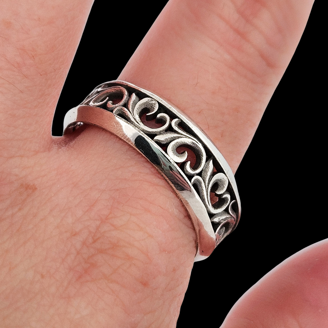 Rococo Ring Band Sterling Silver