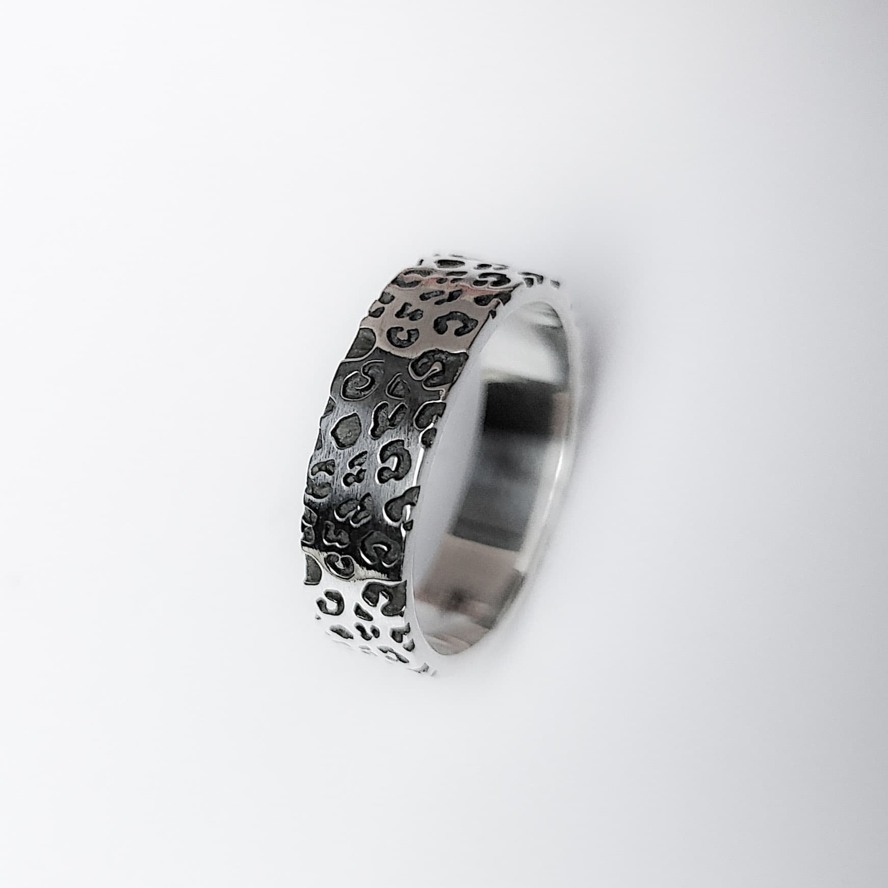 6mm Wide Leopard Print Ring Band-Ring-Inchoo Bijoux-Inchoo Bijoux