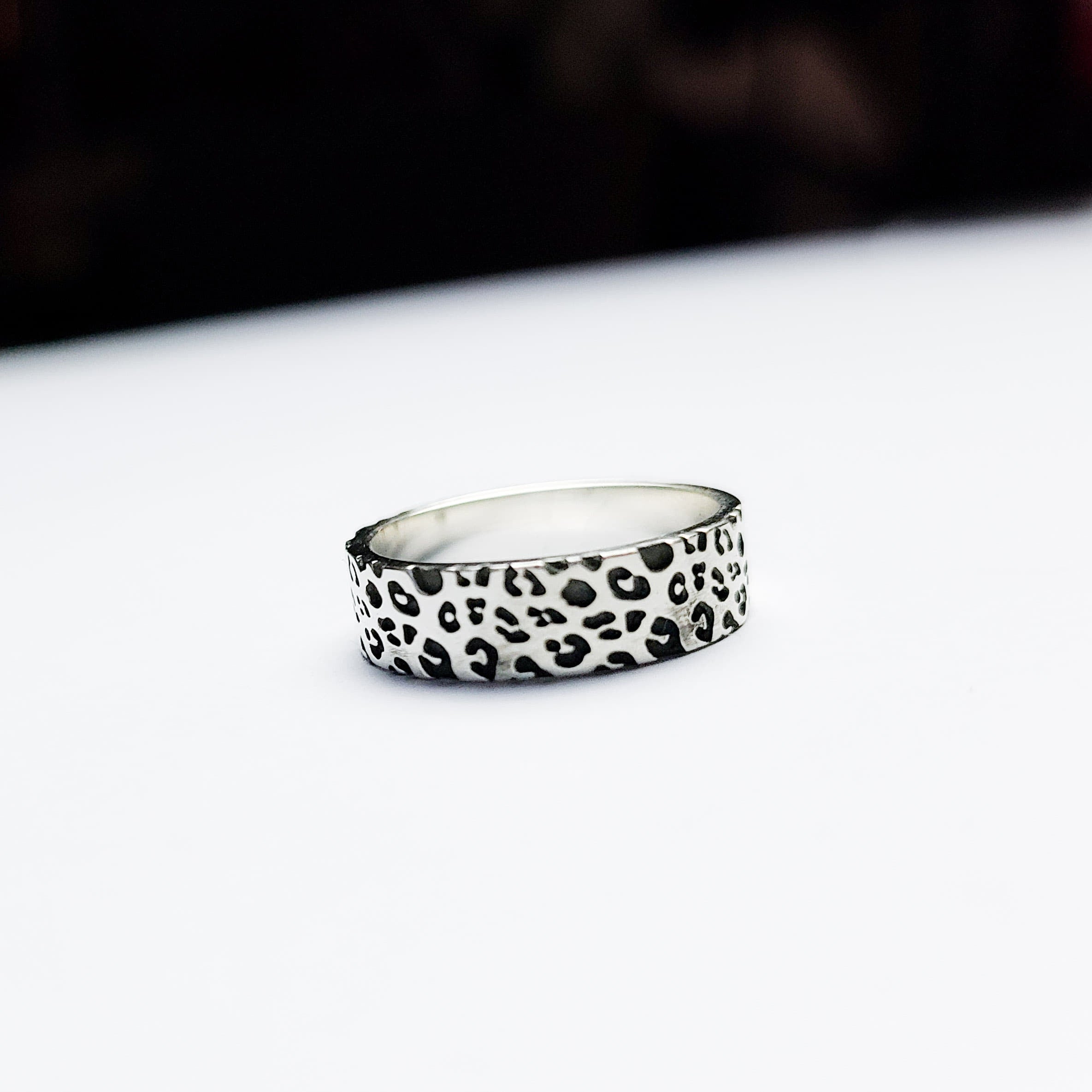 6mm Wide Leopard Print Ring Band-Ring-Inchoo Bijoux-Inchoo Bijoux