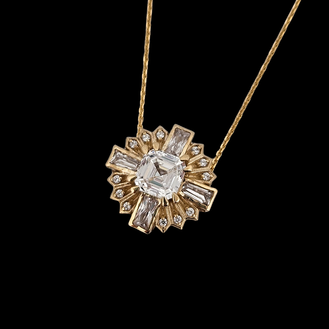 Roaring Pendant and Chain - Gold and Diamonds - Inchoo Bijoux