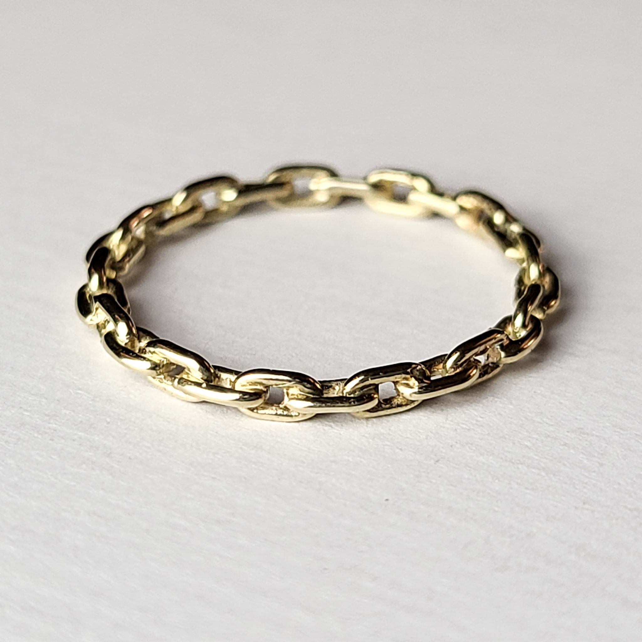 Thin Solid Chain Ring Wedding Band - Gold Options