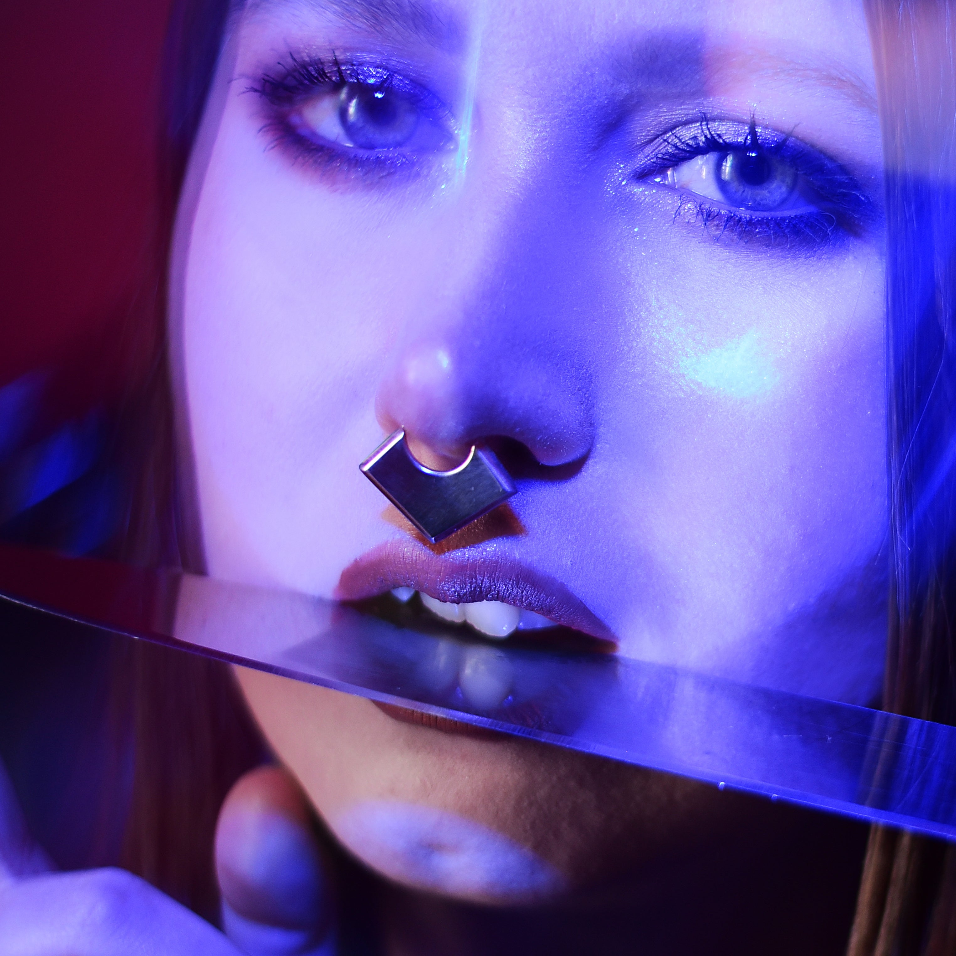 Oversized Blade Shield Septum Piercing
