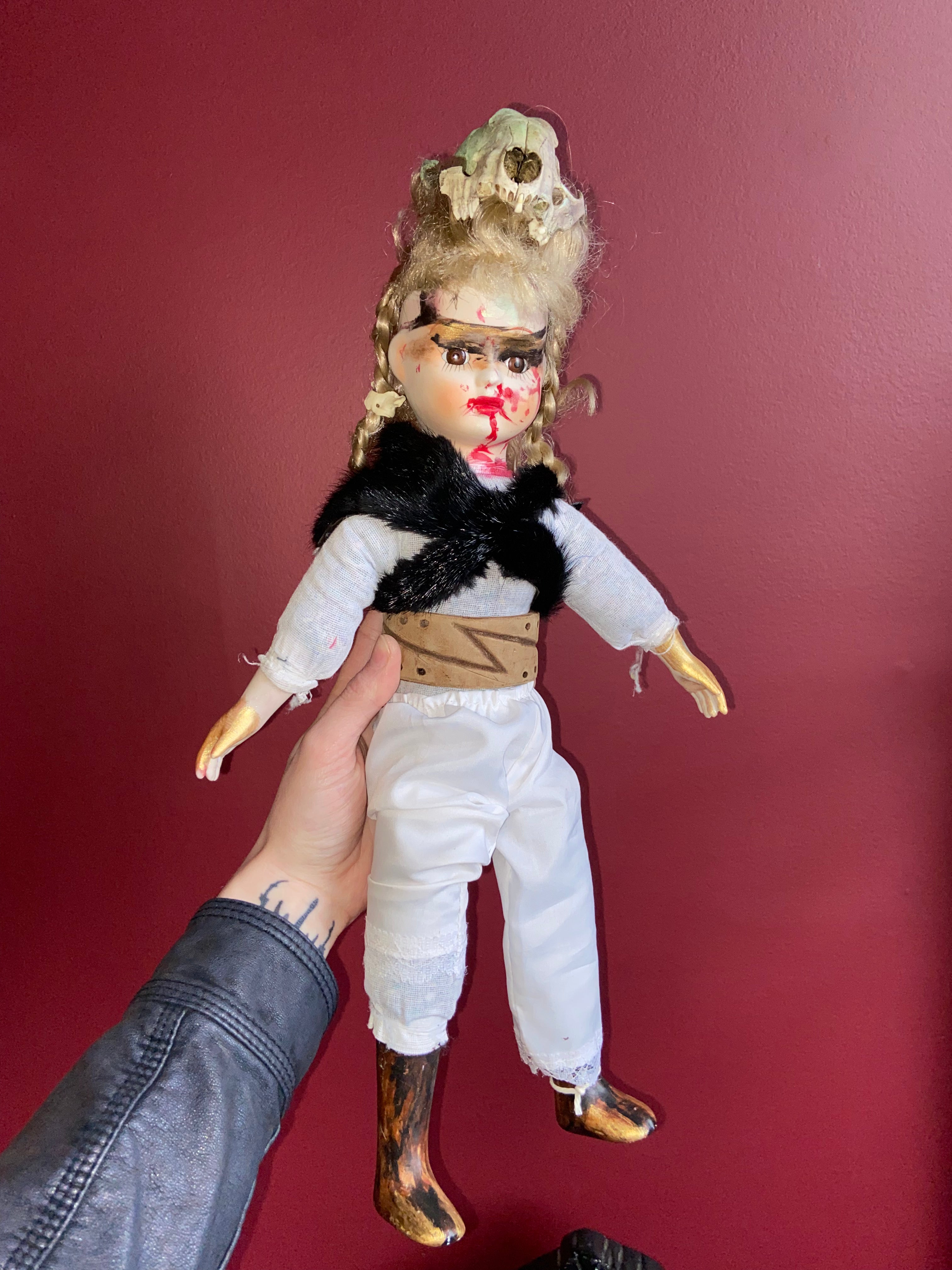 Creepy Doll - Full Body - Variés