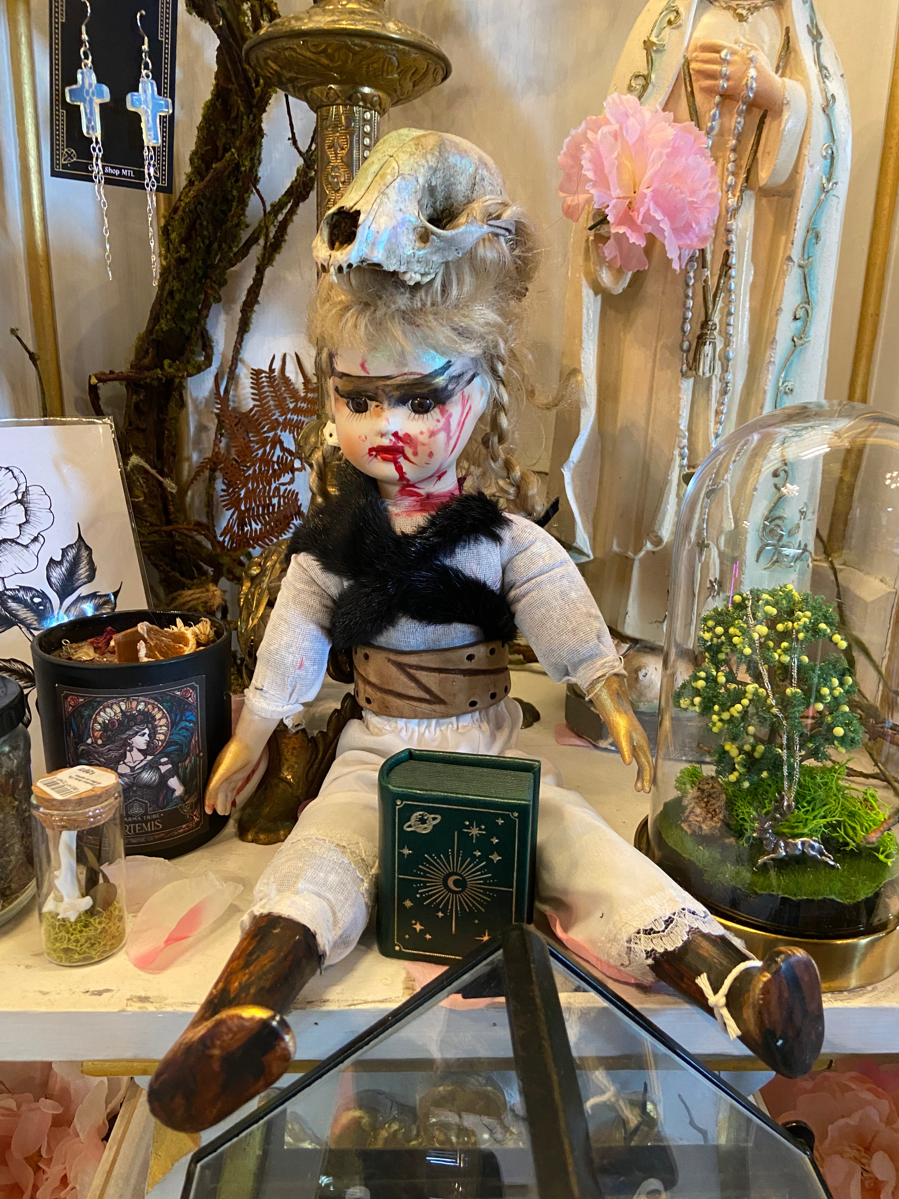 Creepy Doll - Full Body - Variés