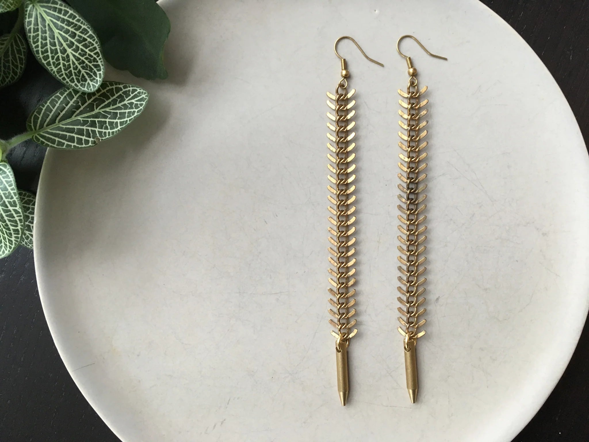 BO - Lust - Fishbone Earrings