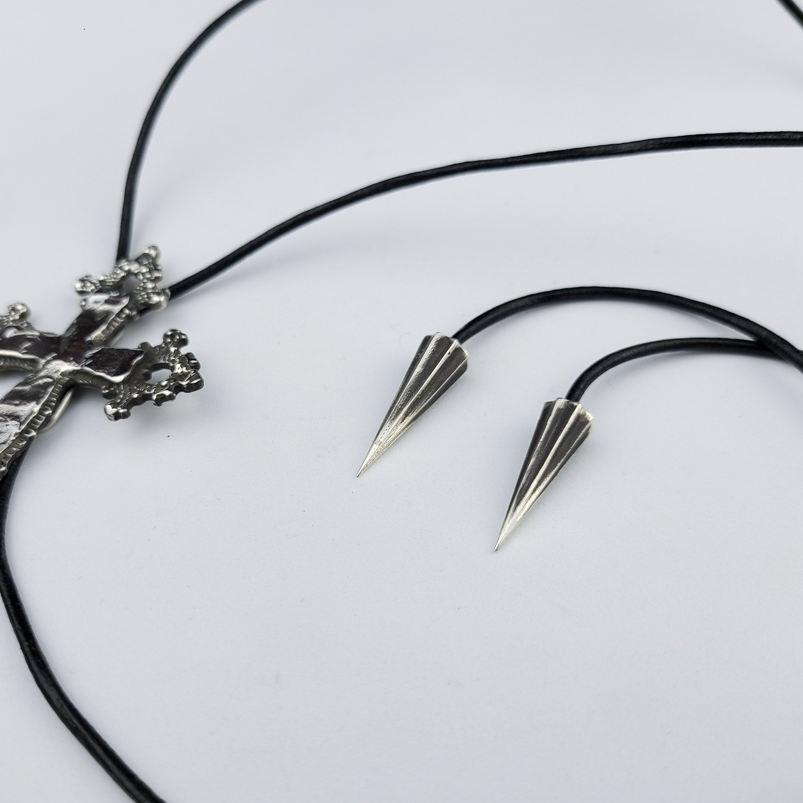 Baroque Cross String Bolo Tie