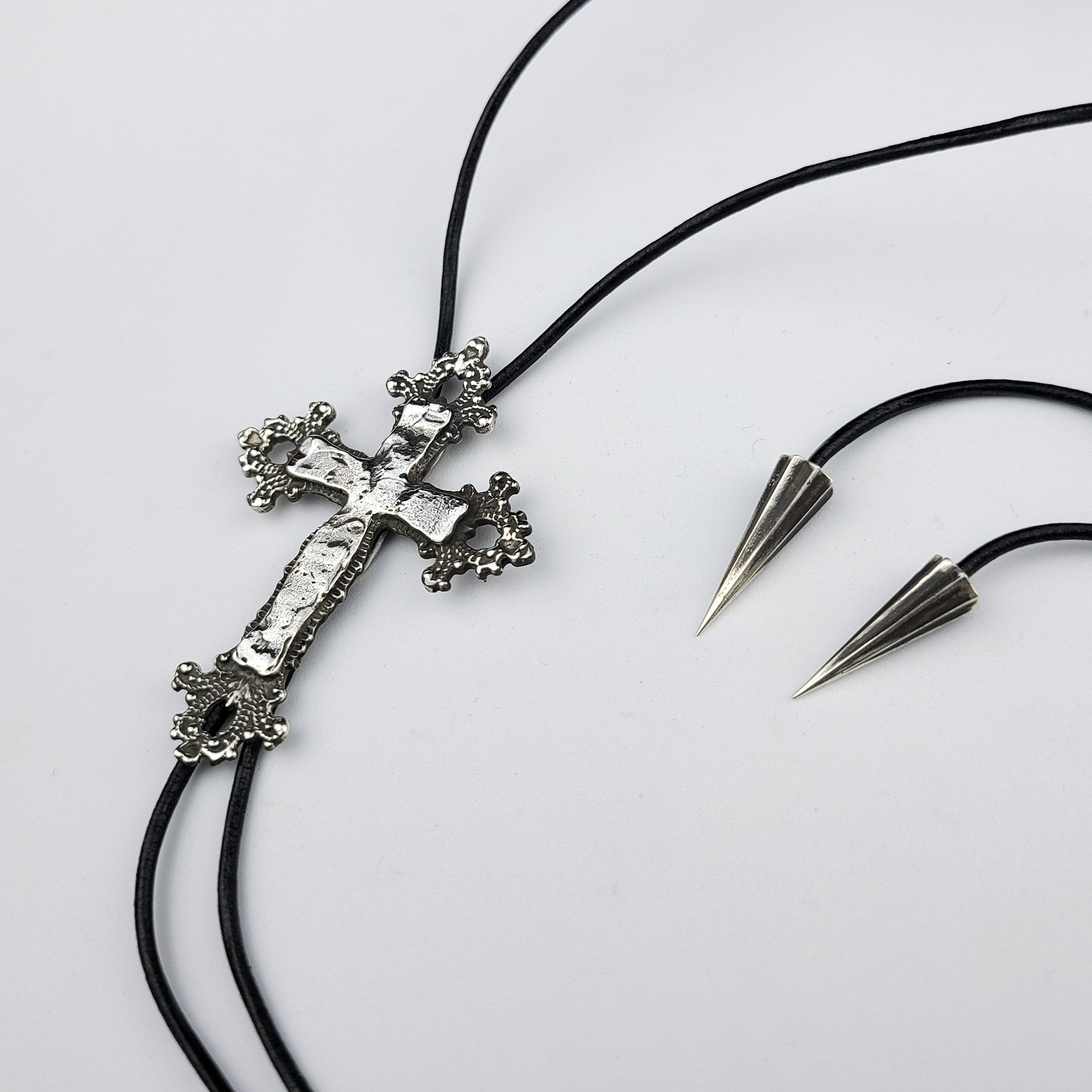Baroque Cross String Bolo Tie