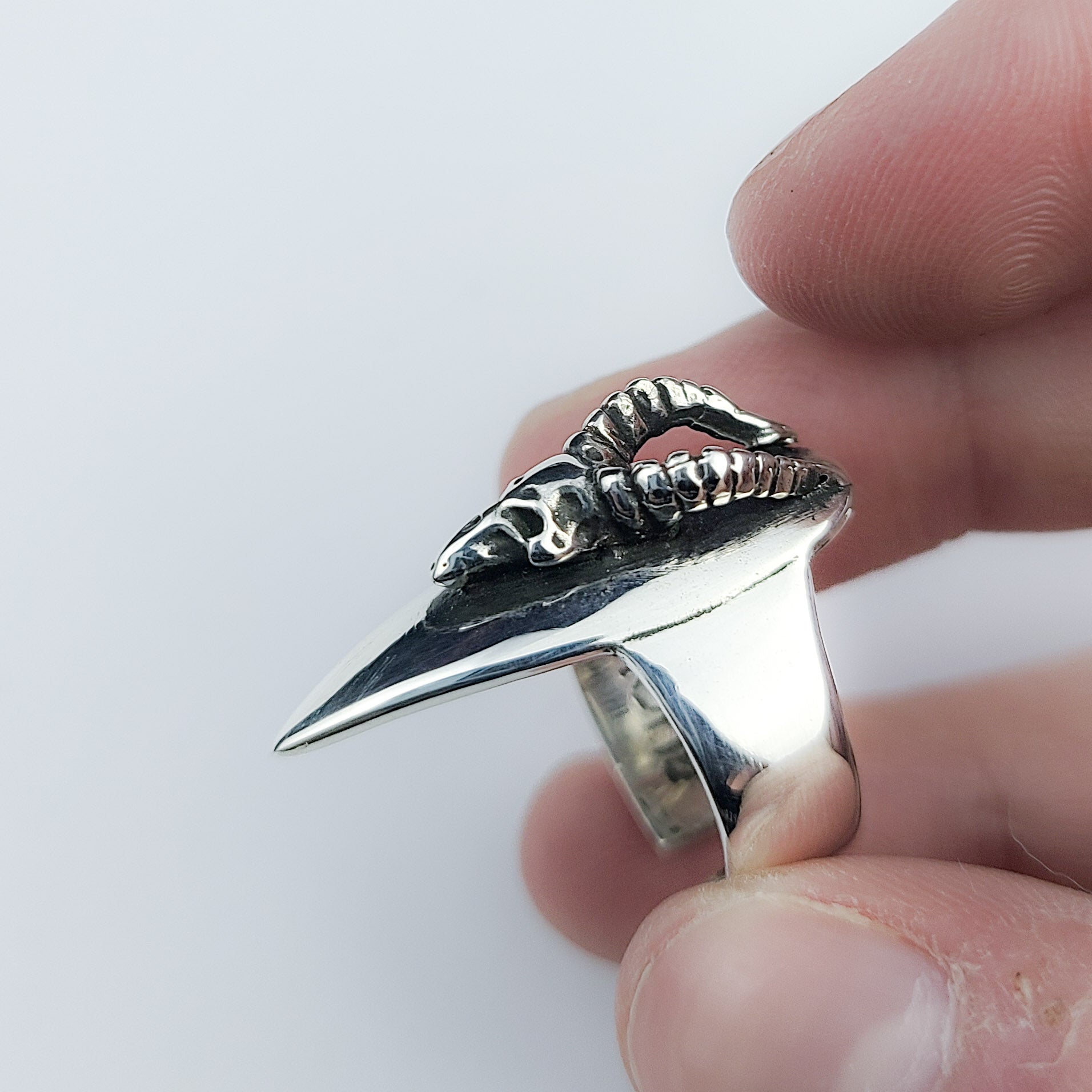 Demon Skull Stiletto Fake Nail Claw Ring