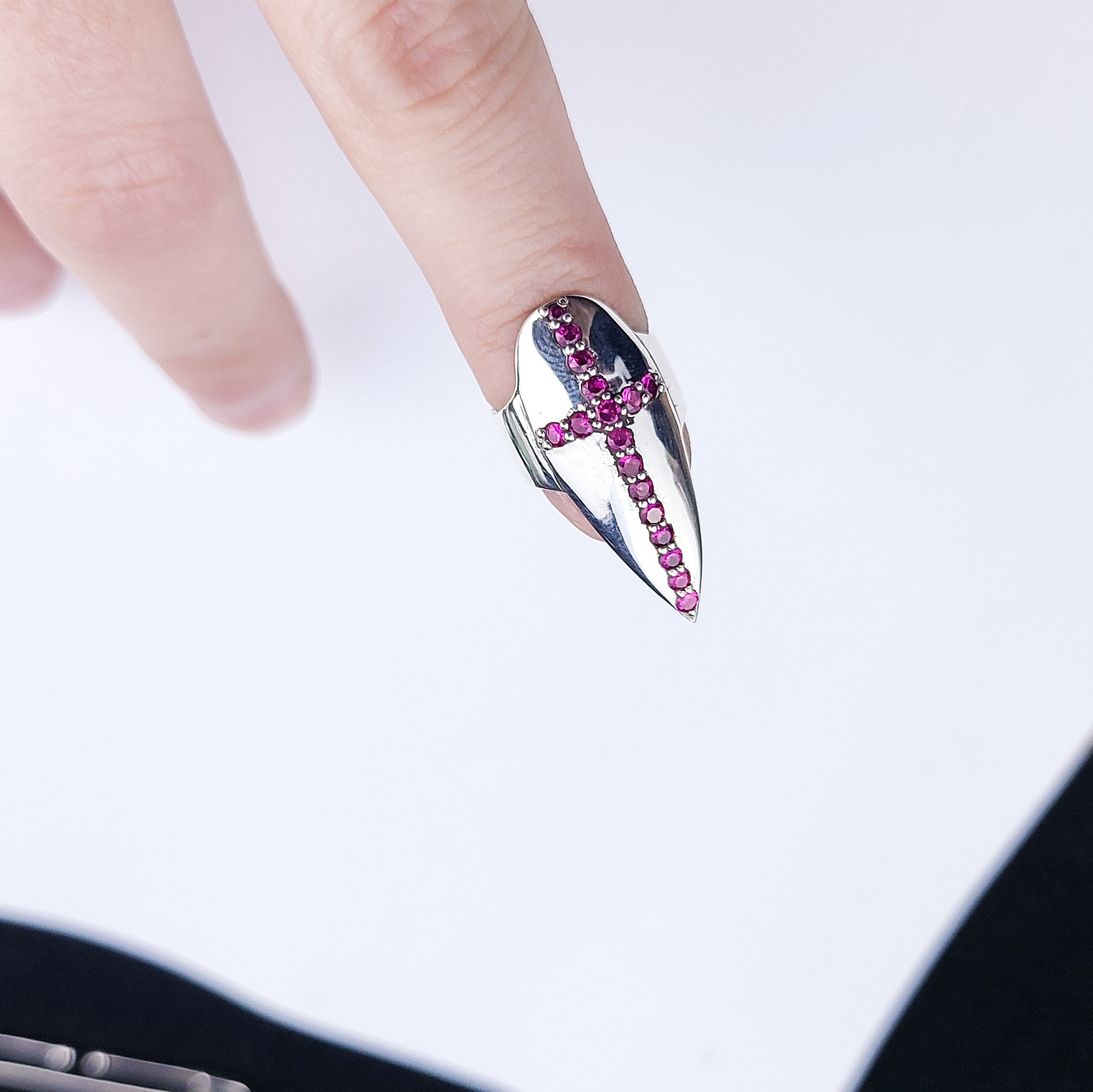 Ruby Red Cross Fake Nail Claw - Inchoo Bijoux