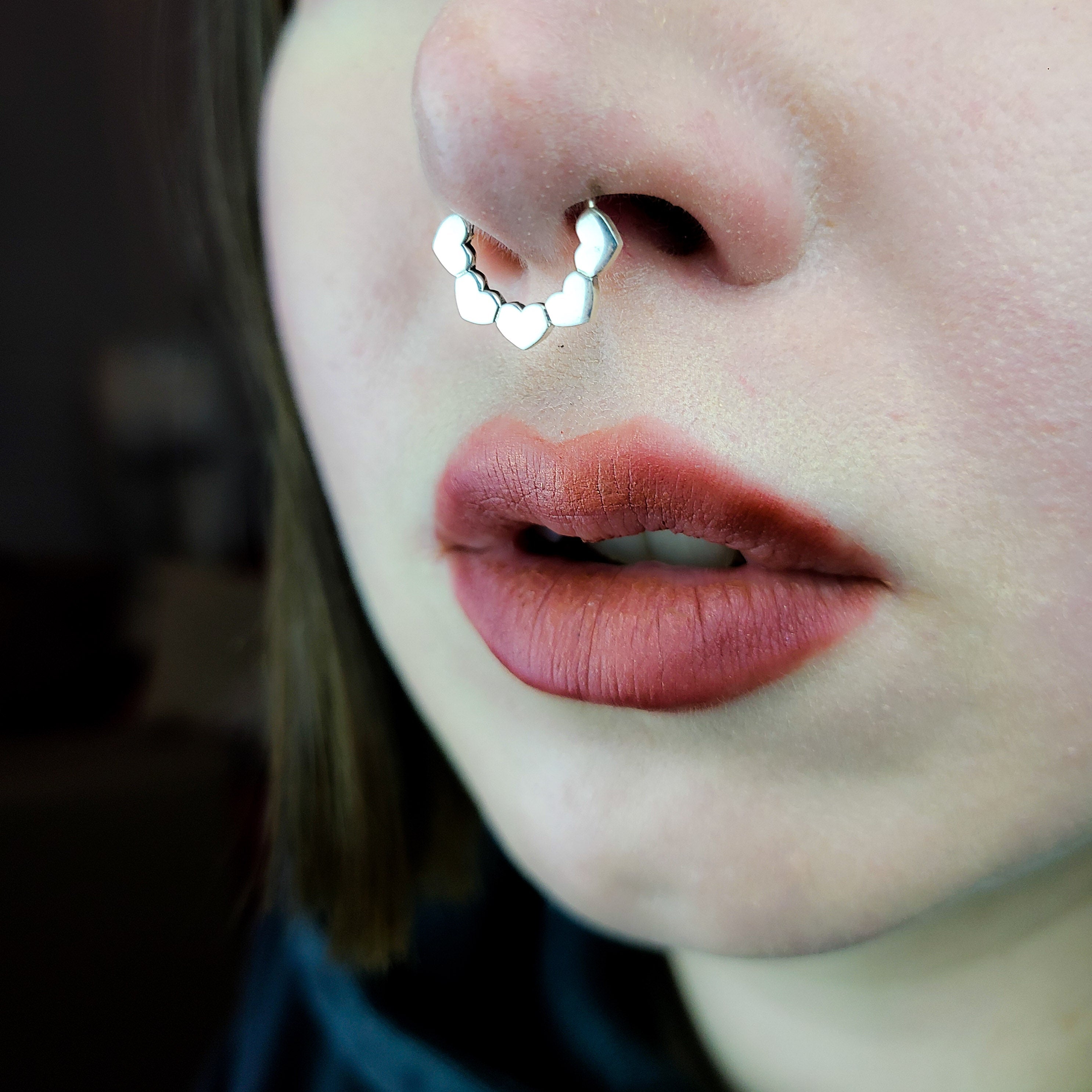 Shiny Silver Heart Septum Piercing