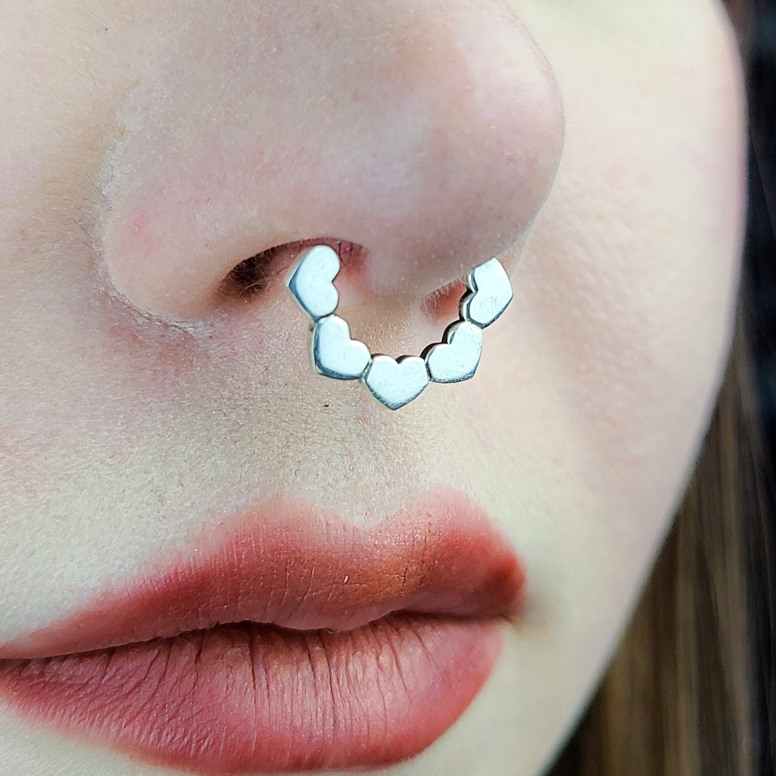 Shiny Silver Heart Septum Piercing