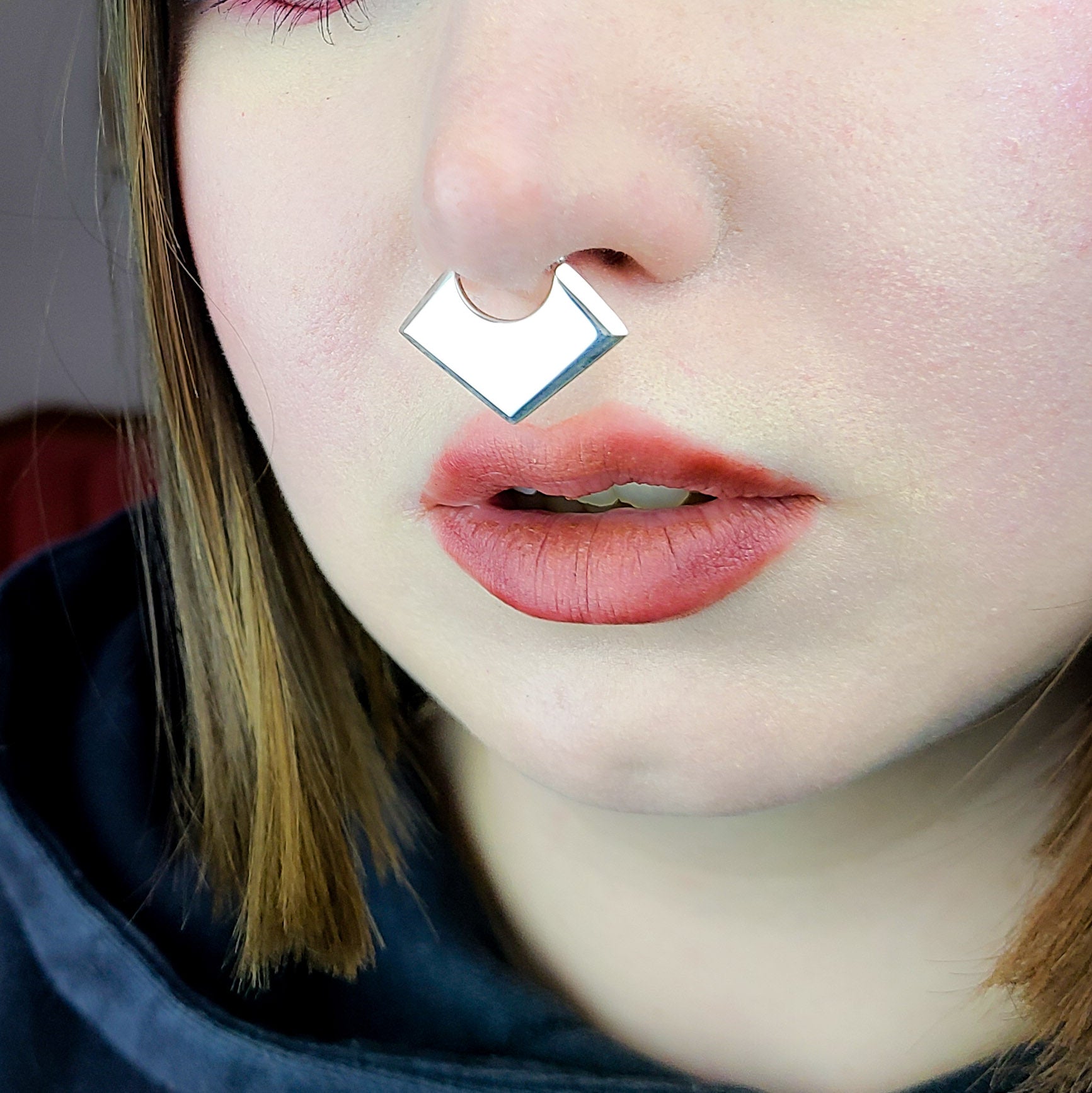 Oversized Blade Shield Septum Piercing