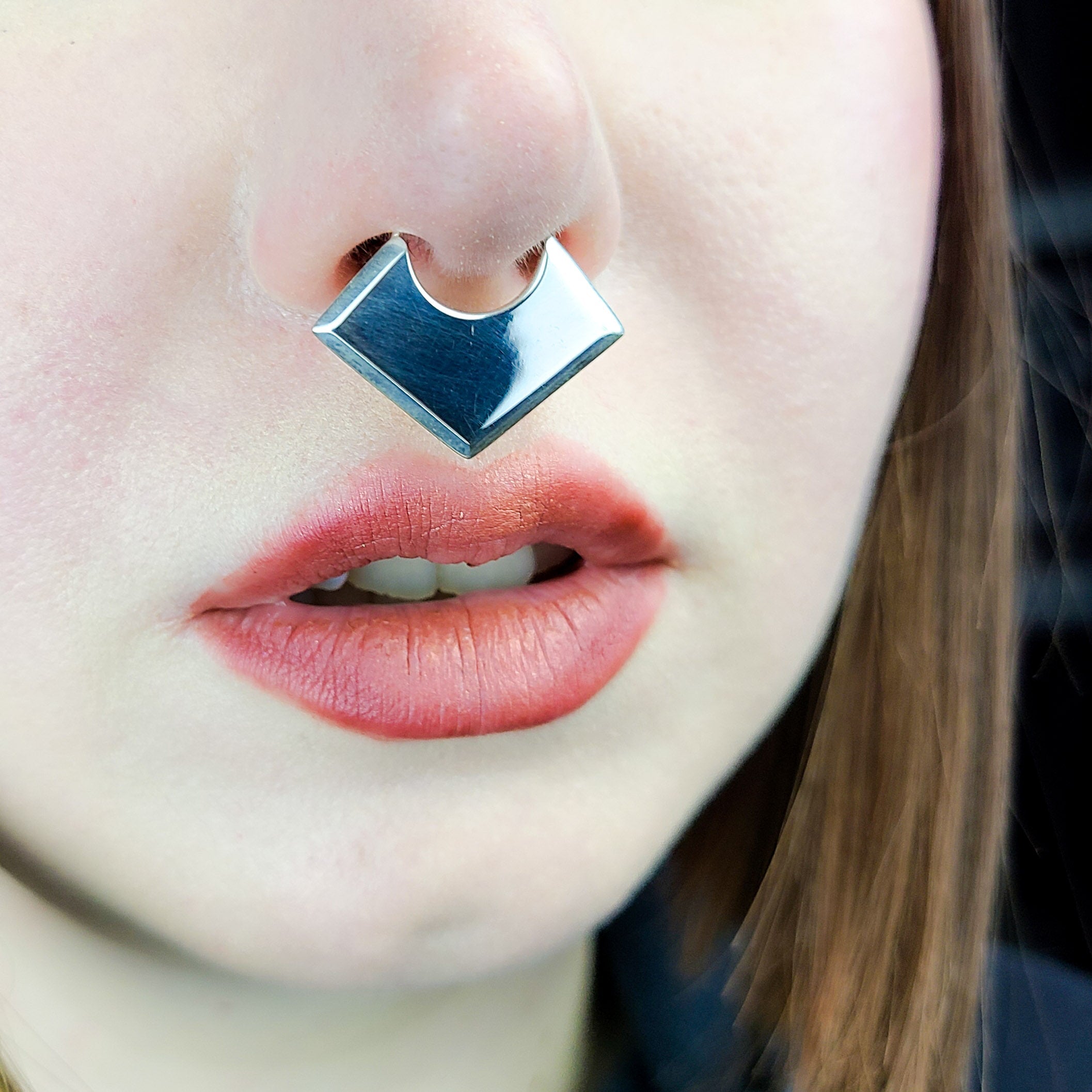 Oversized Blade Shield Septum Piercing
