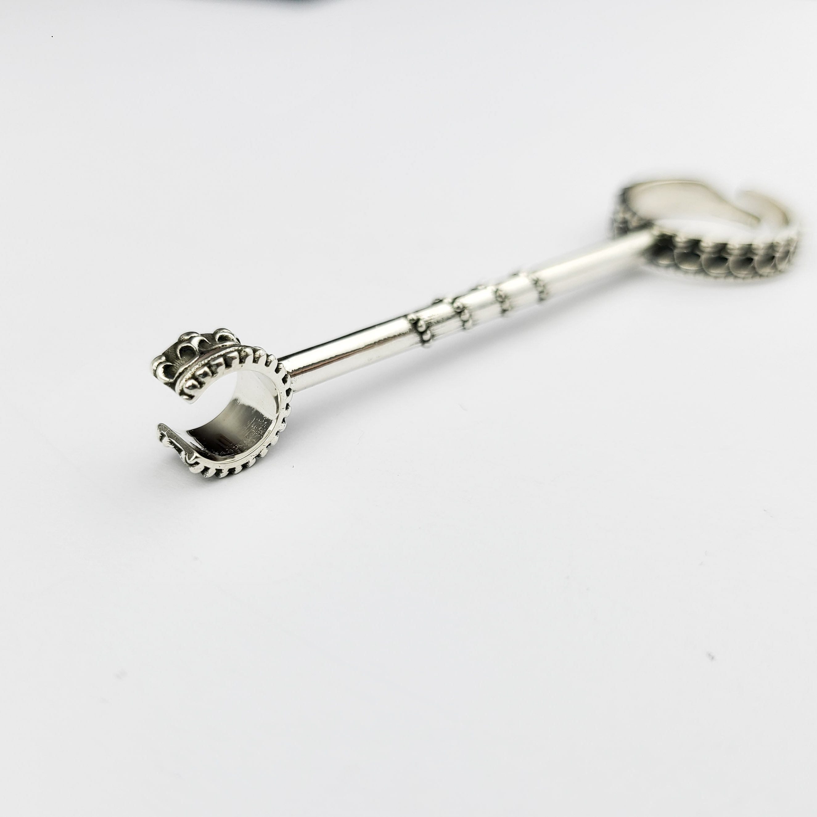 The Queens Crown Blunt Holder