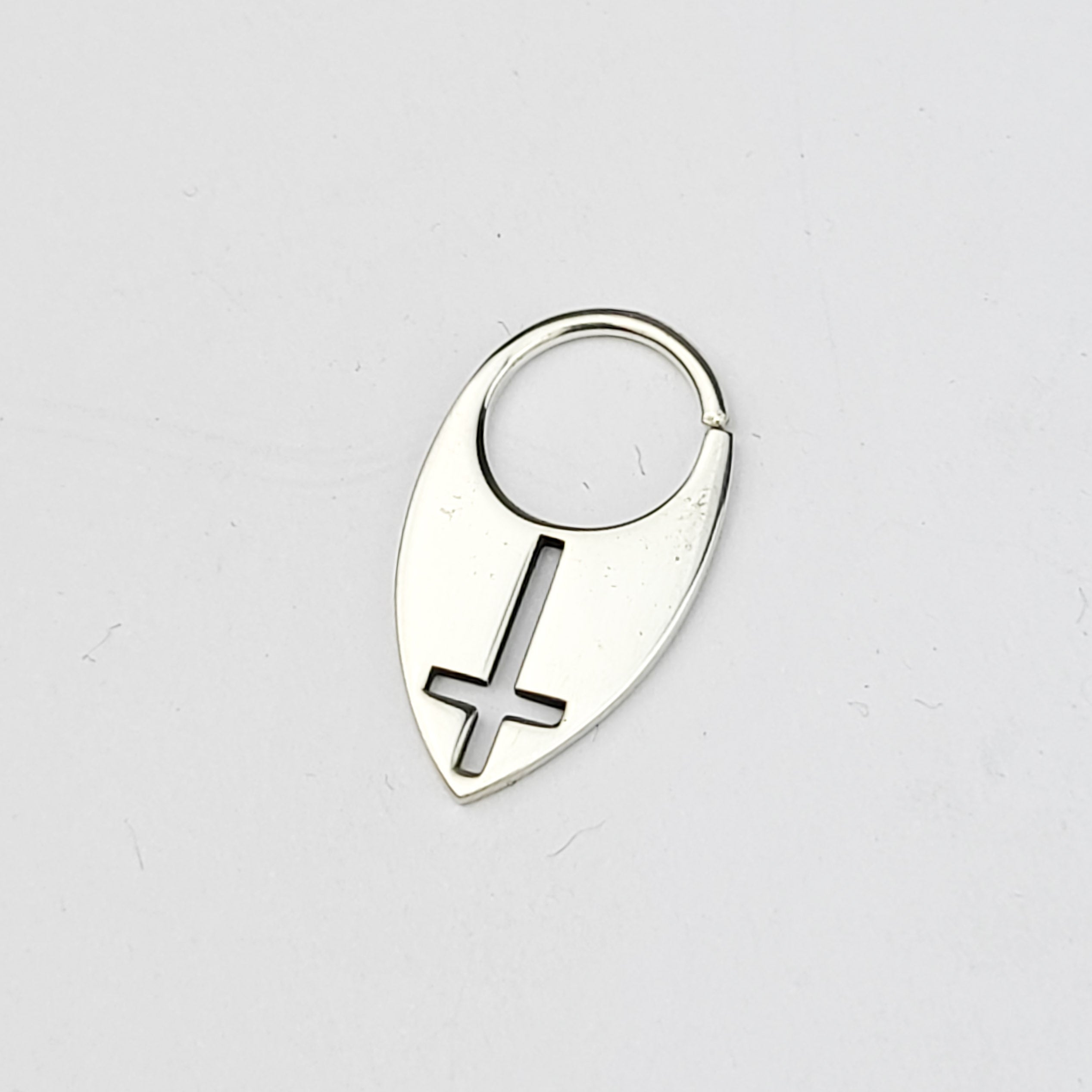 Inverted Cross Septum Ring