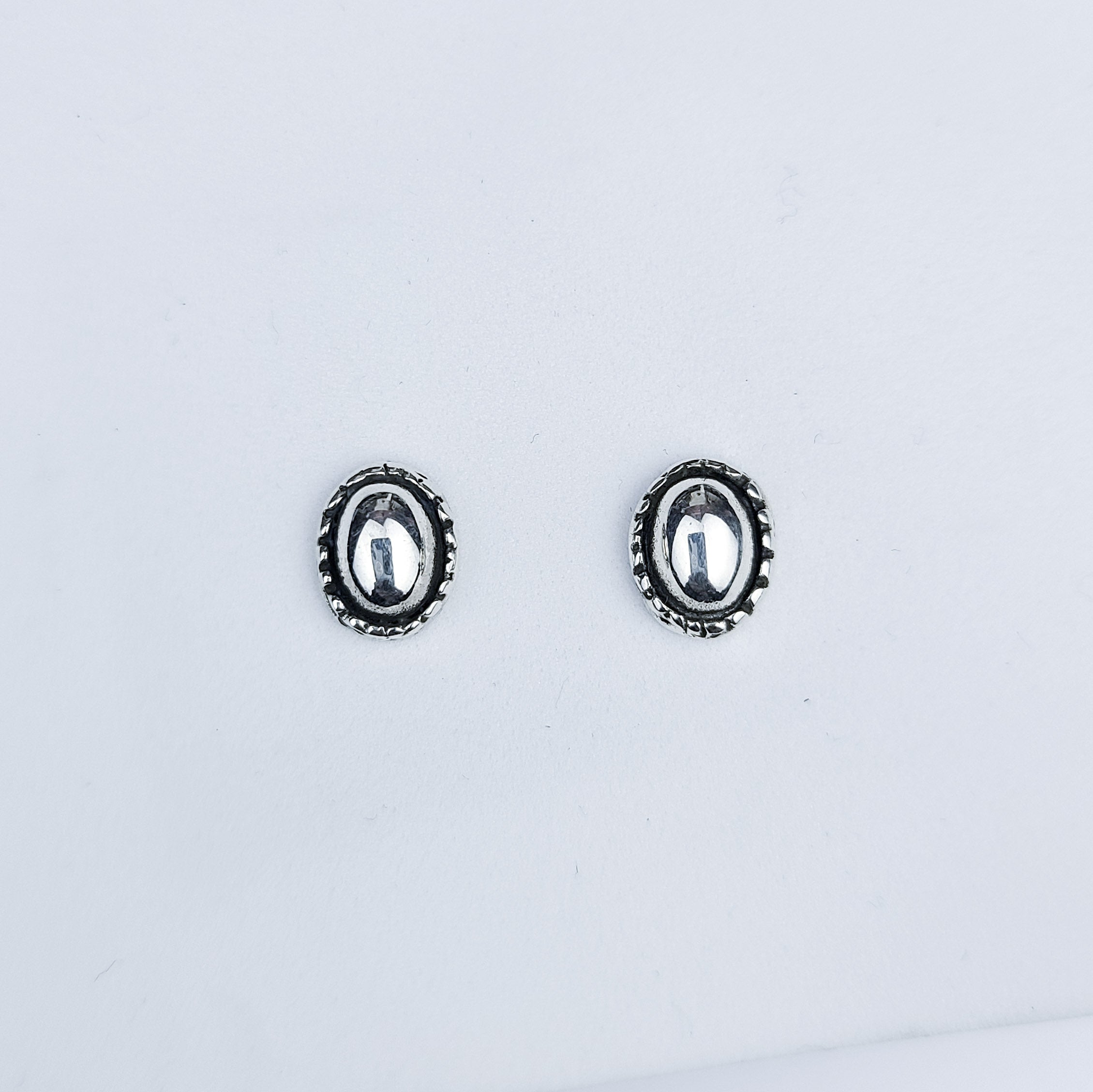 Small Oval Minimal Stud Earrings