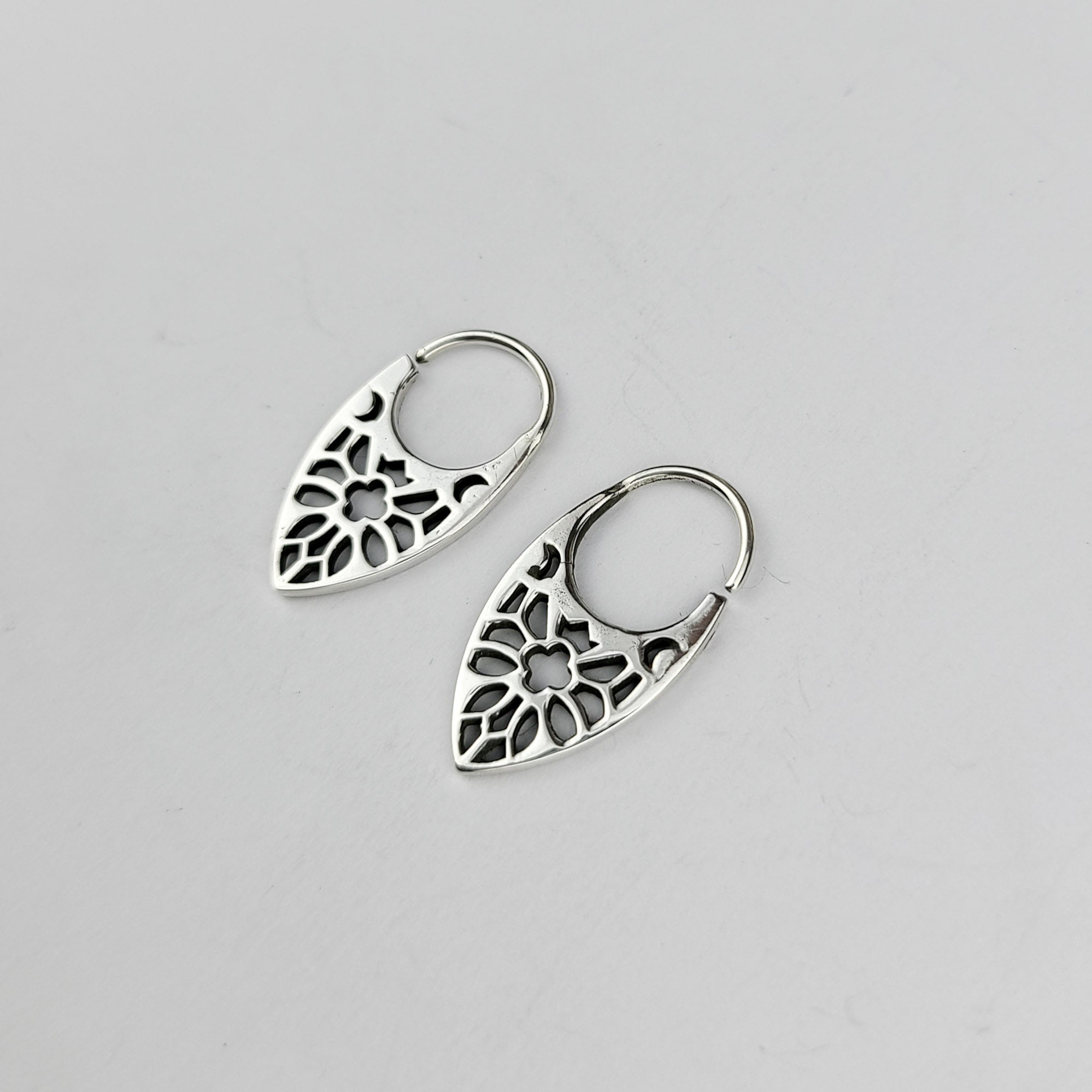 Pair of Delicate Cathedral Hoop Earrings - Inchoo Bijoux