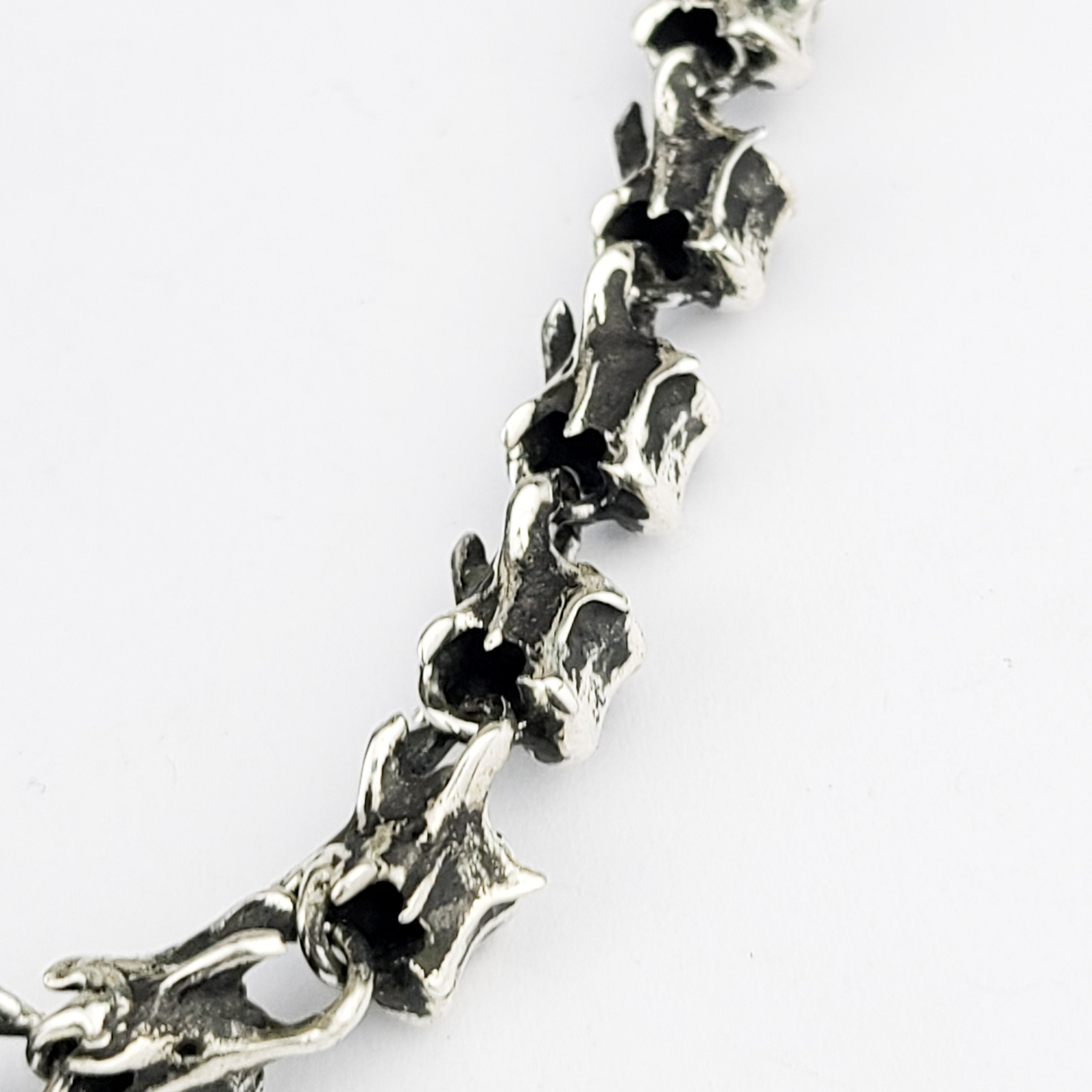 Thin Vertebra Bracelet, Bone Jewelry - Inchoo Bijoux