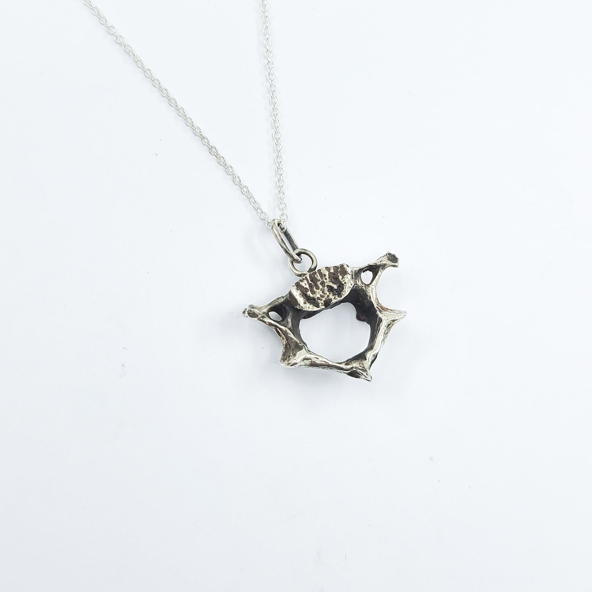 Vertebrea Pendant