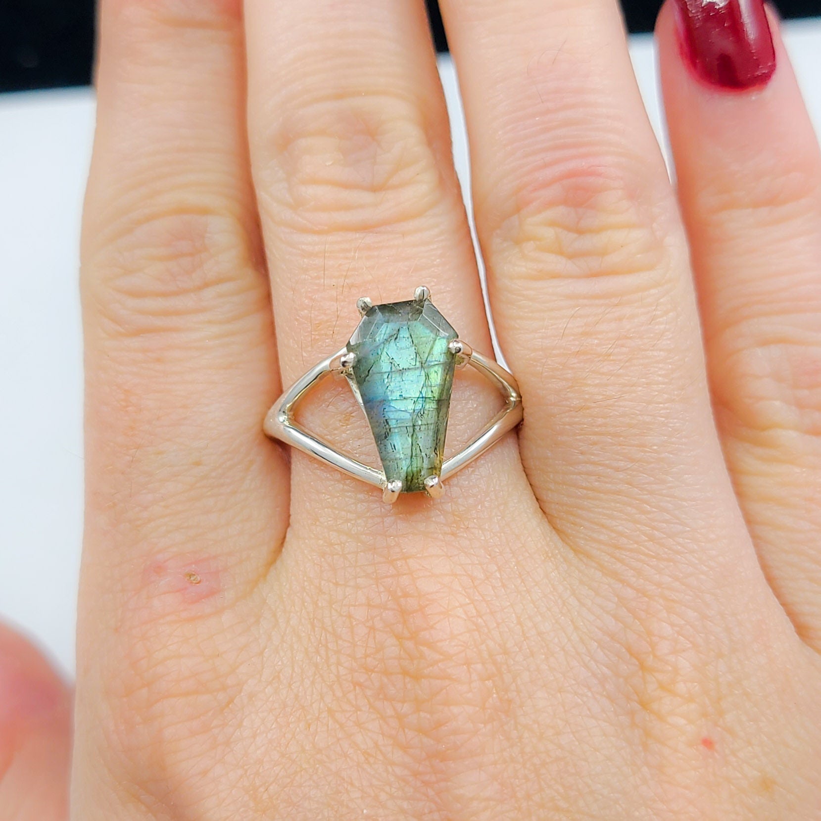 Big Labradorite Coffin Ring - Inchoo Bijoux