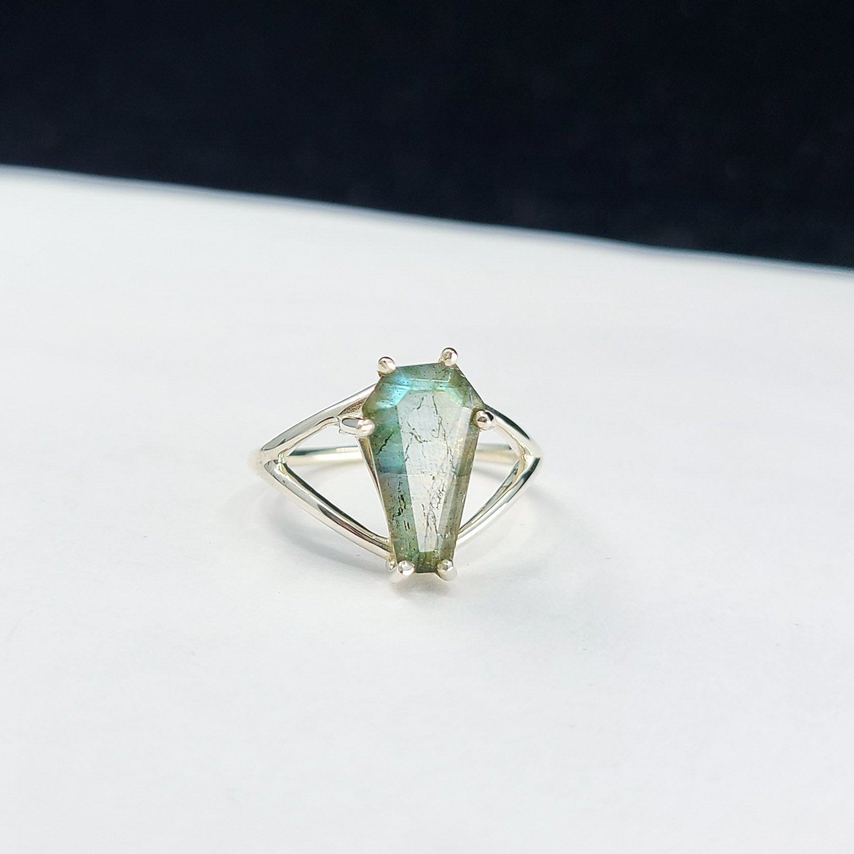 Big Labradorite Coffin Ring - Inchoo Bijoux