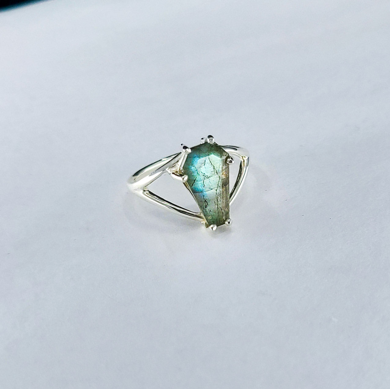 Big Labradorite Coffin Ring - Inchoo Bijoux