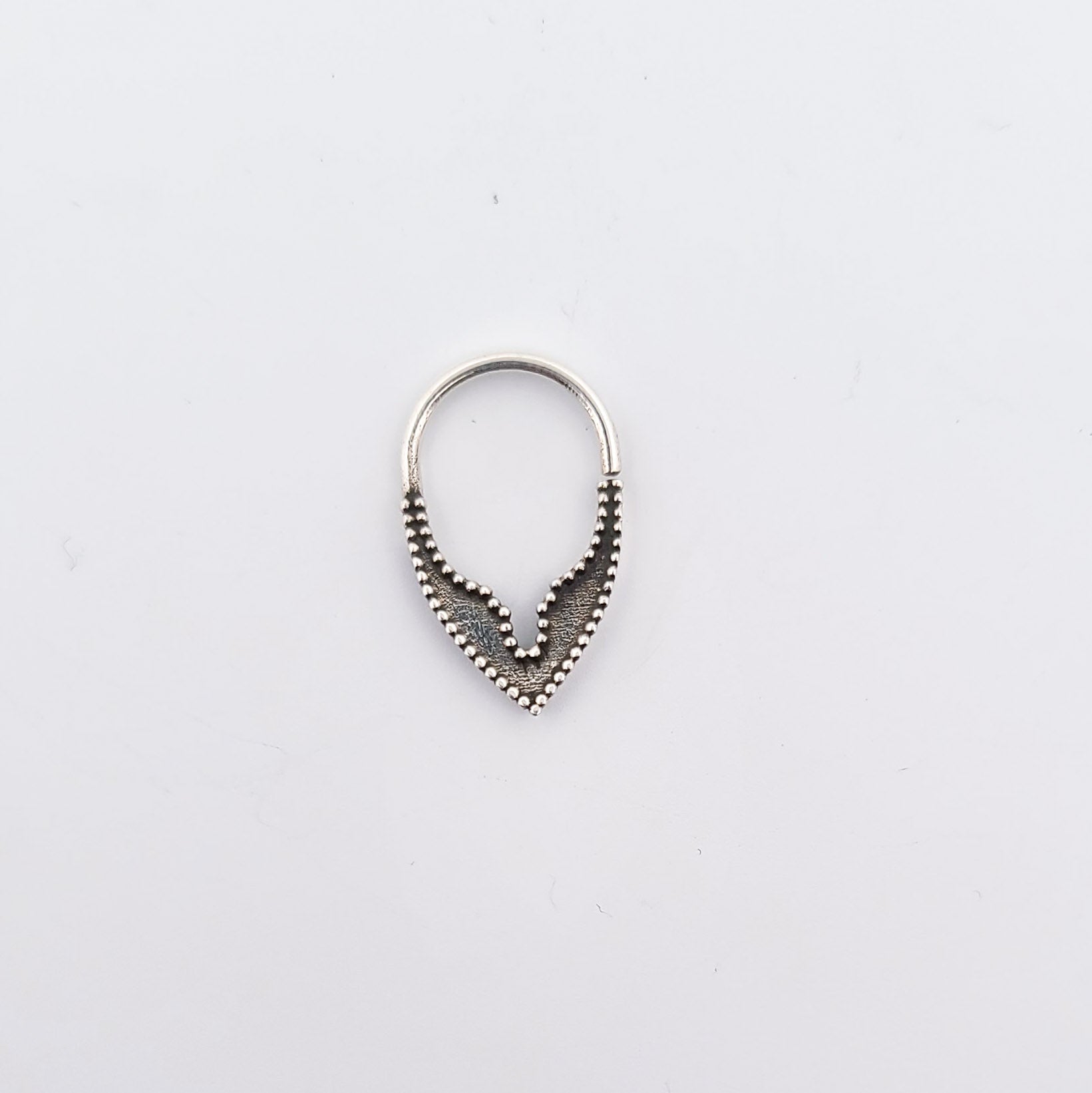 Dotted Gothic Church Septum Piercing