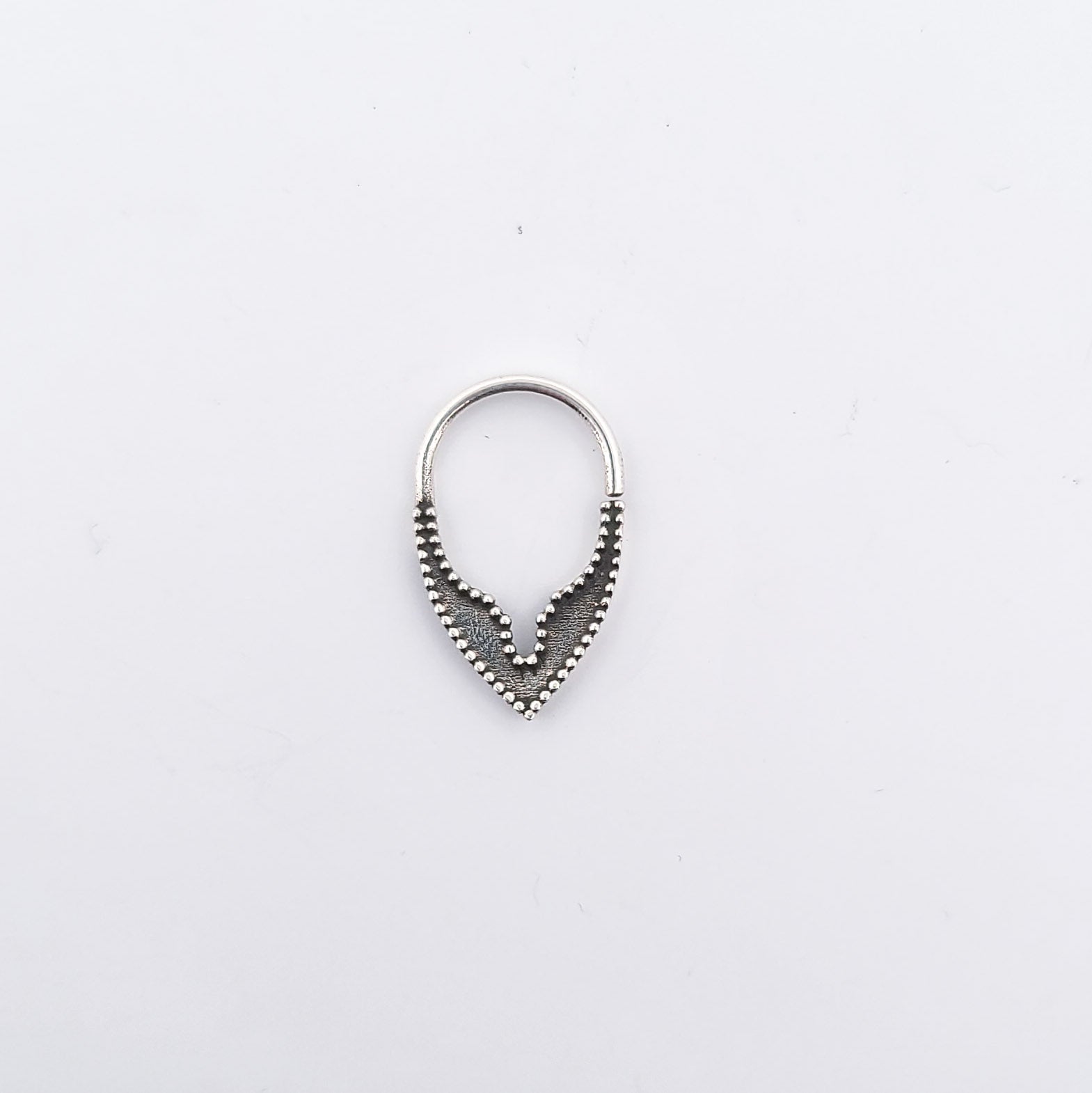 Dotted Gothic Church Septum Piercing