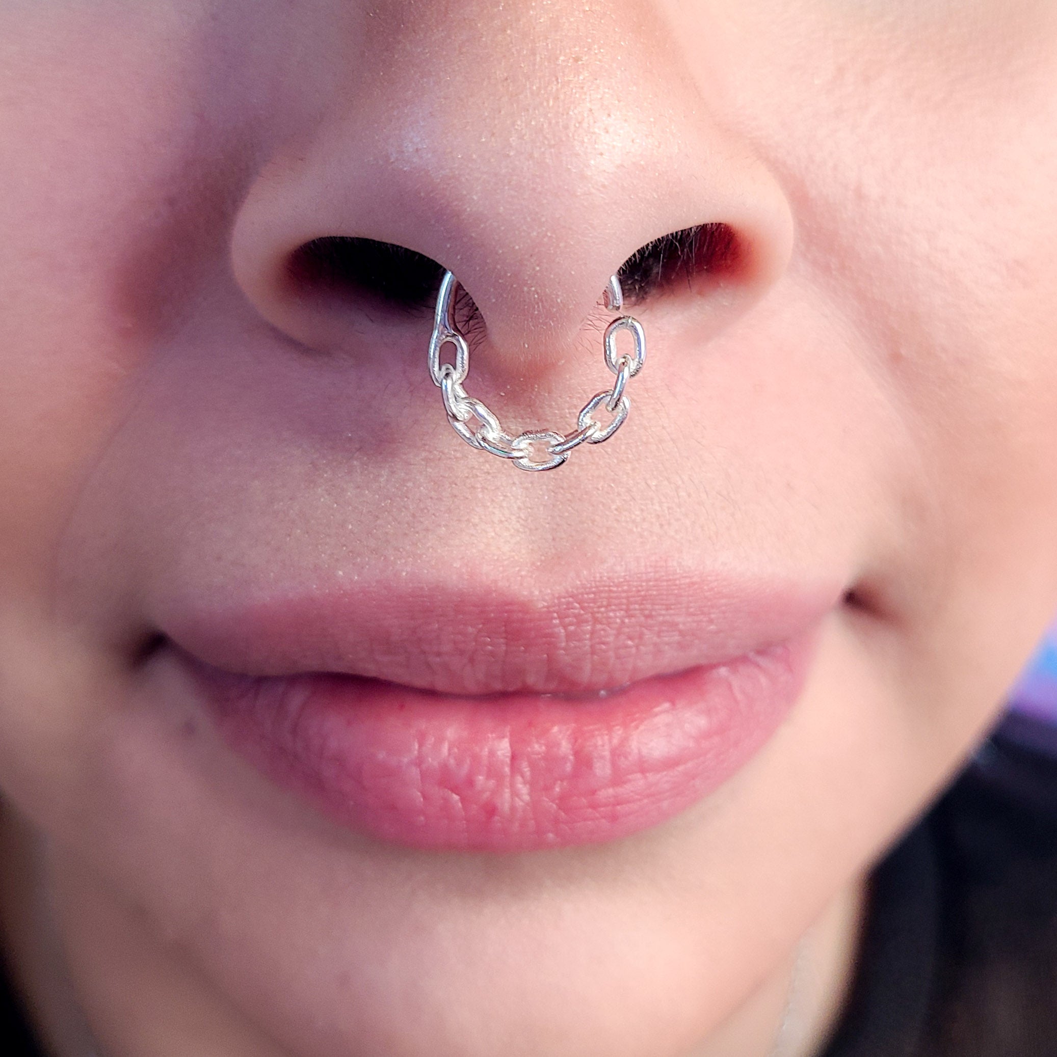 Solid Chain Septum Piercing
