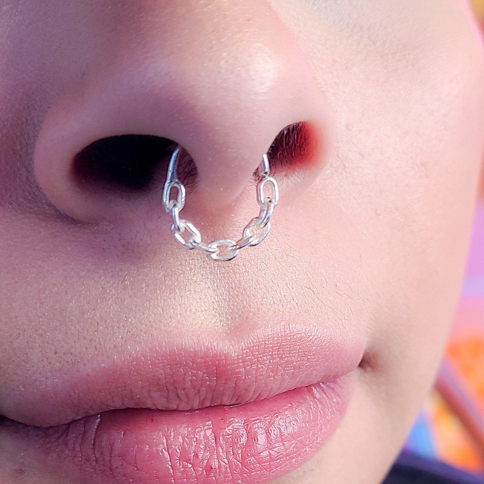 Solid Chain Septum Piercing