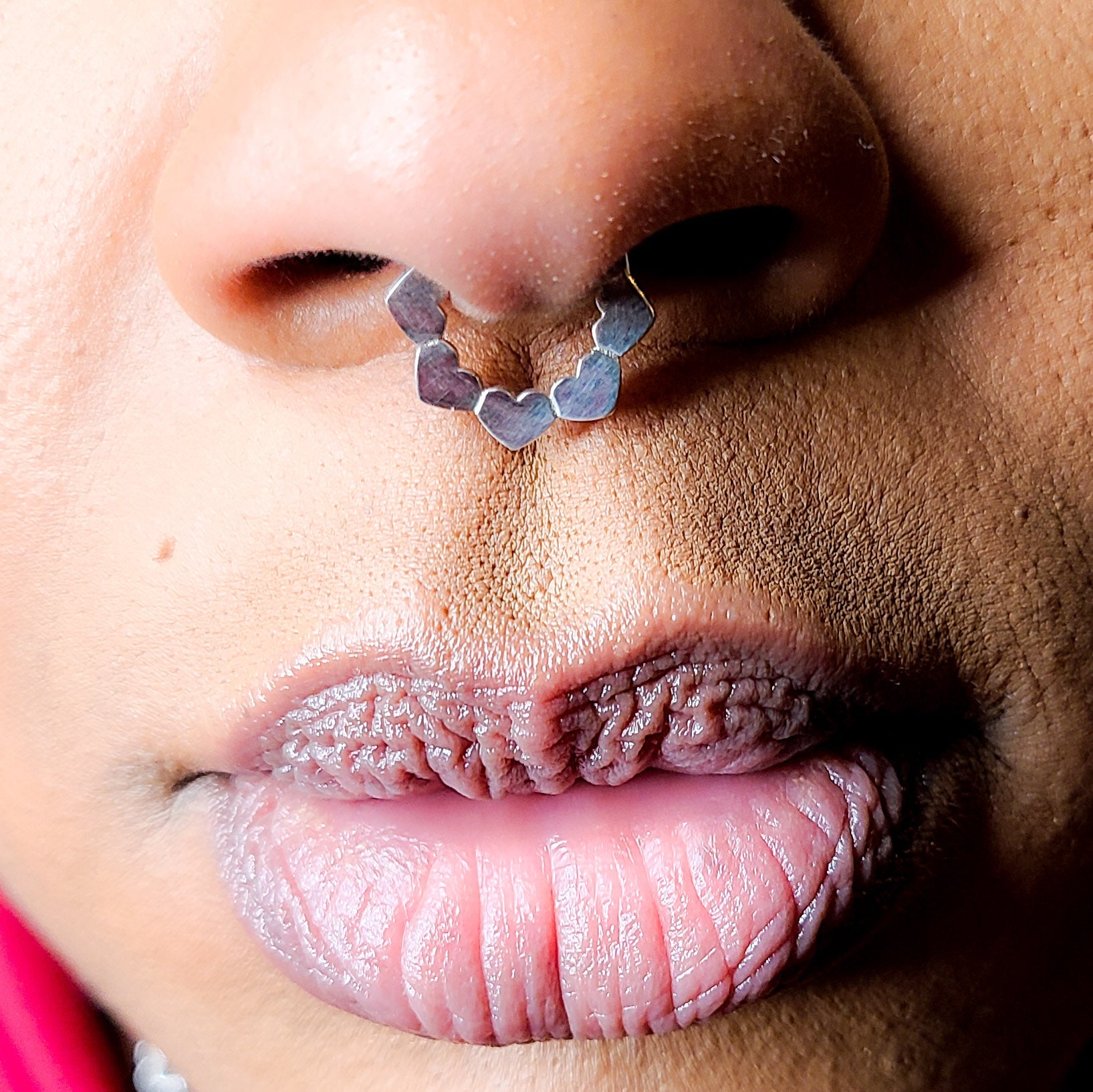 Shiny Silver Heart Septum Piercing