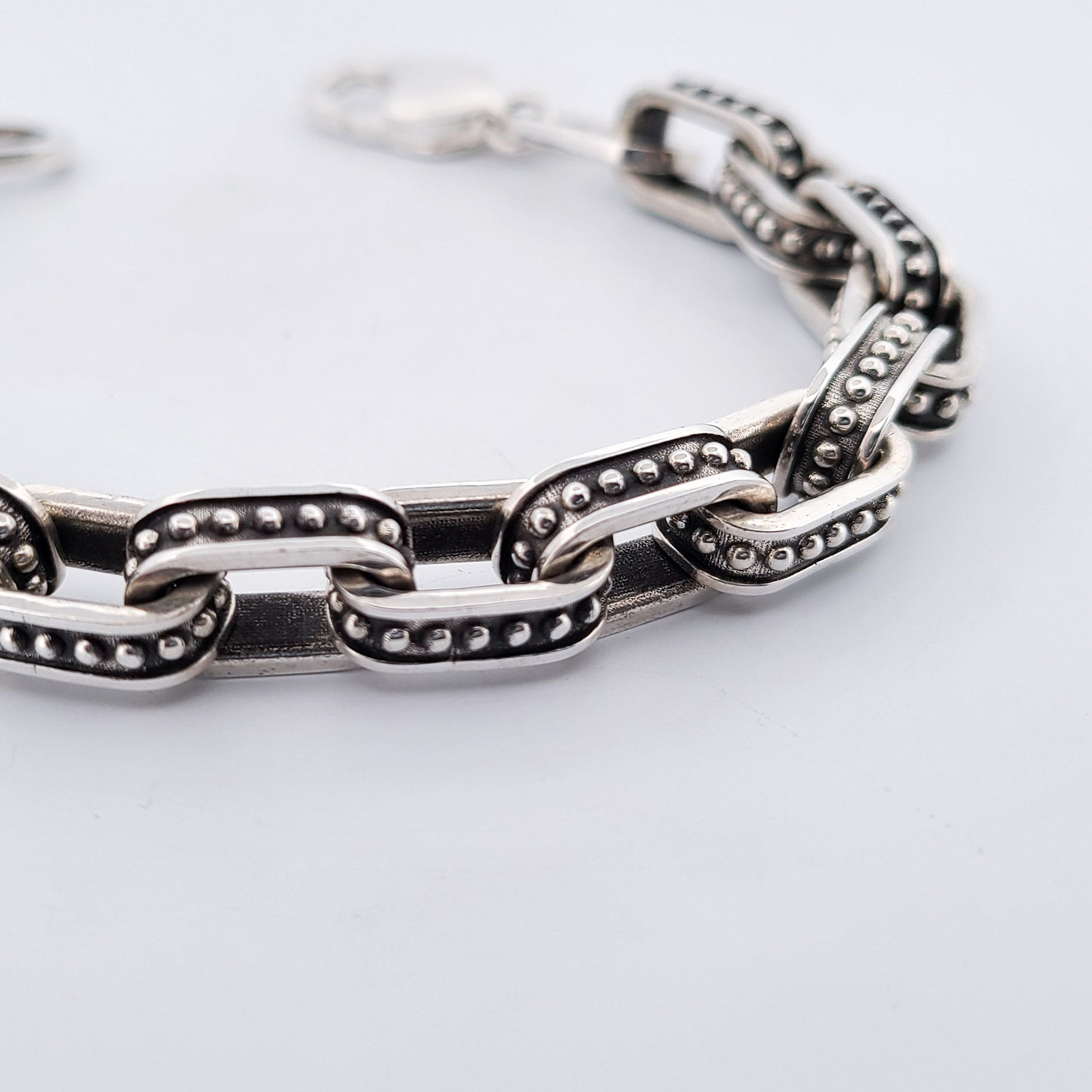 Dotted Cable Link Massive Bracelet
