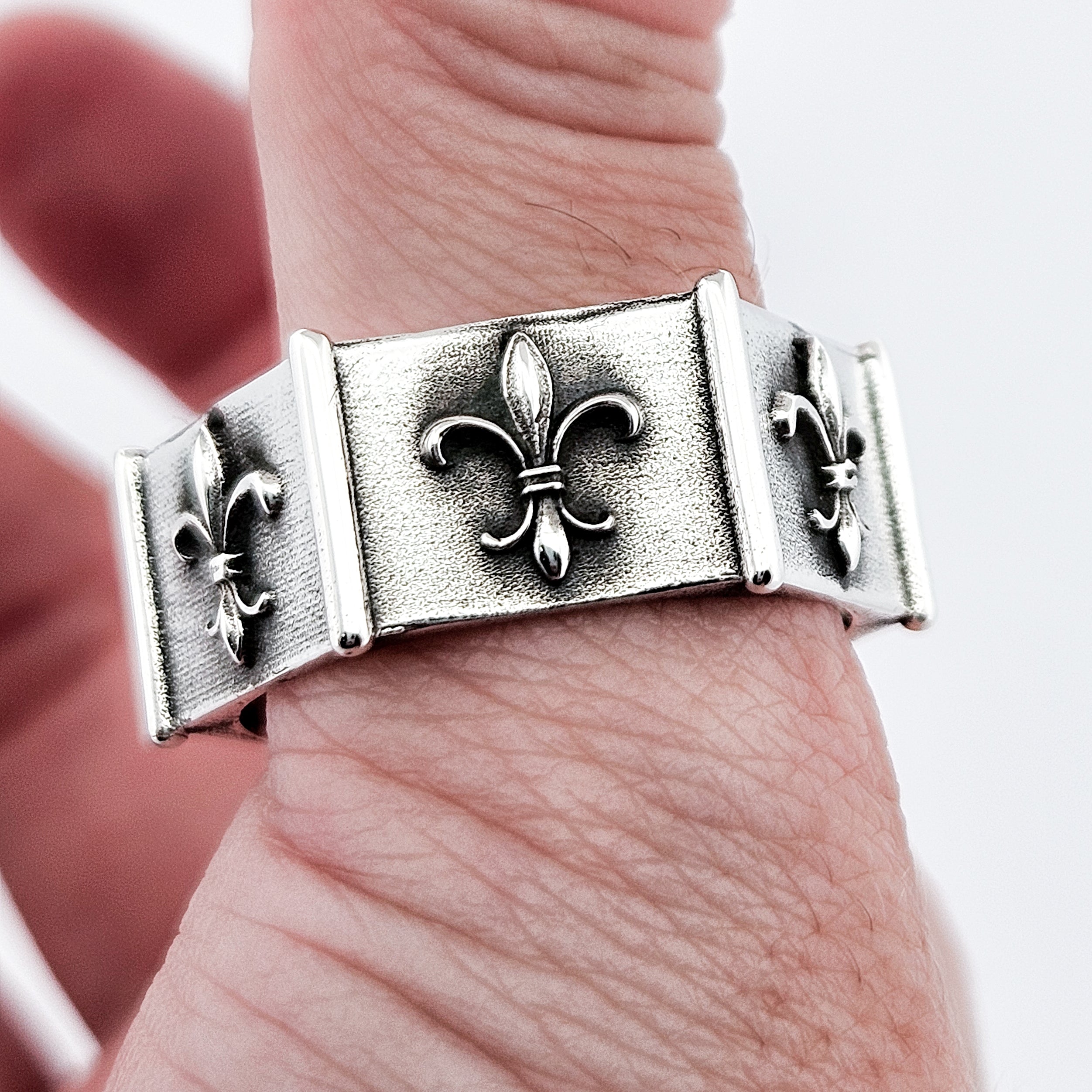 Sterling Silver Fleur de Lys Ring Band